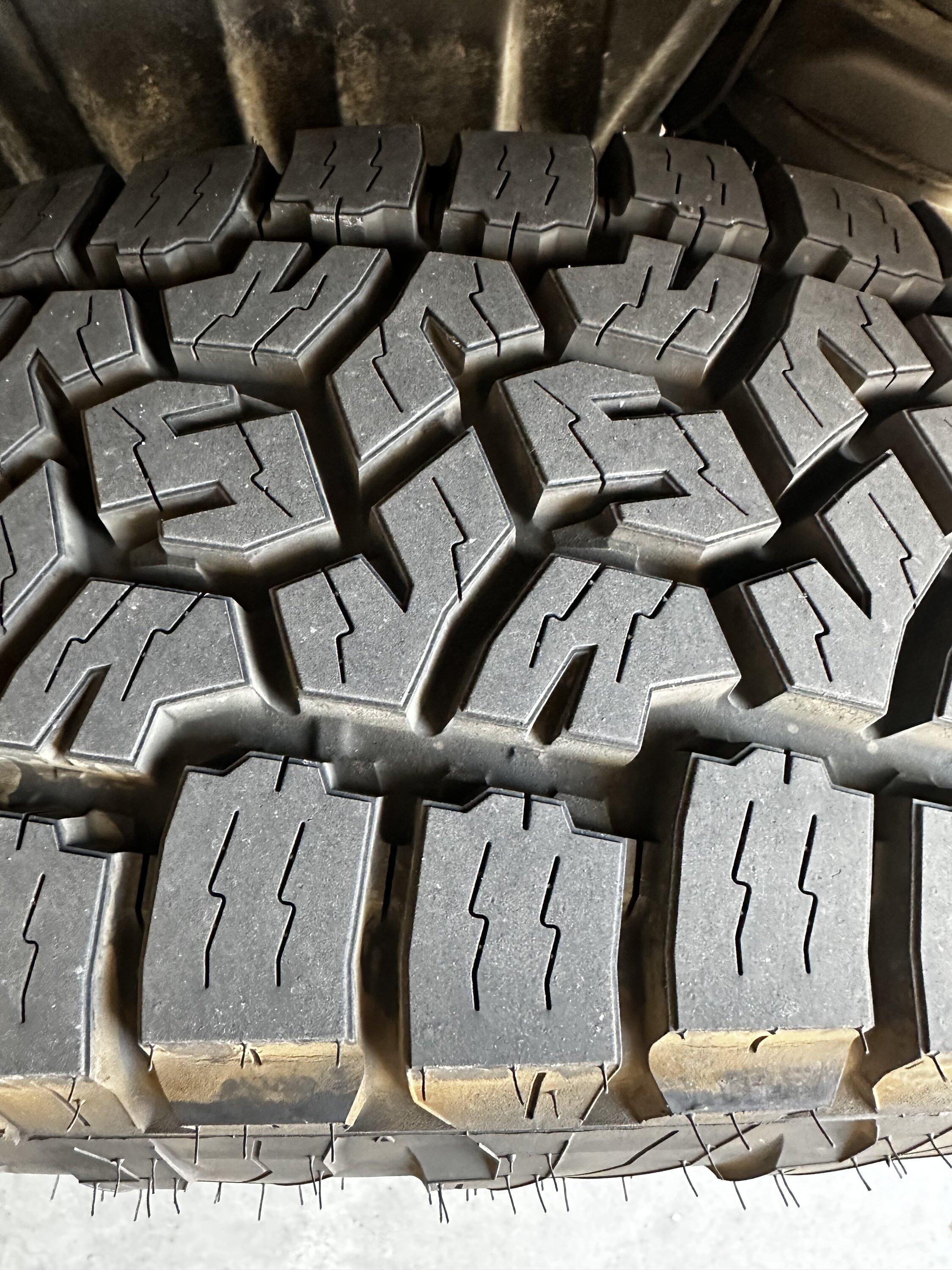 Ford F-150 Lightning Toyo Open Country AT3 295/70R18 014F42DD-B1E9-4AD8-A4C3-9652DB6062BA