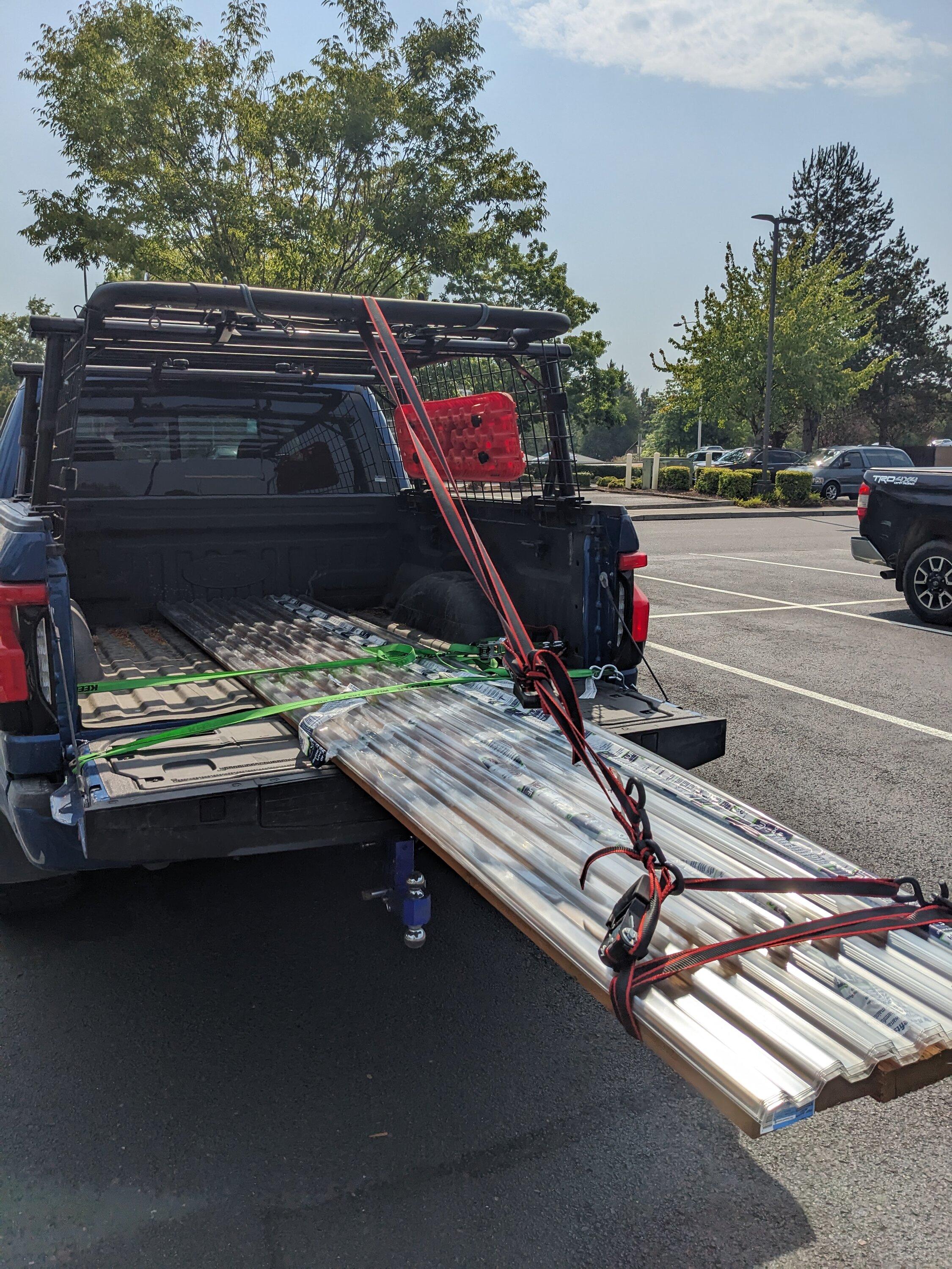 Ford F-150 Lightning Am I blind, or are there no lower front bed tie-downs? 1000003668