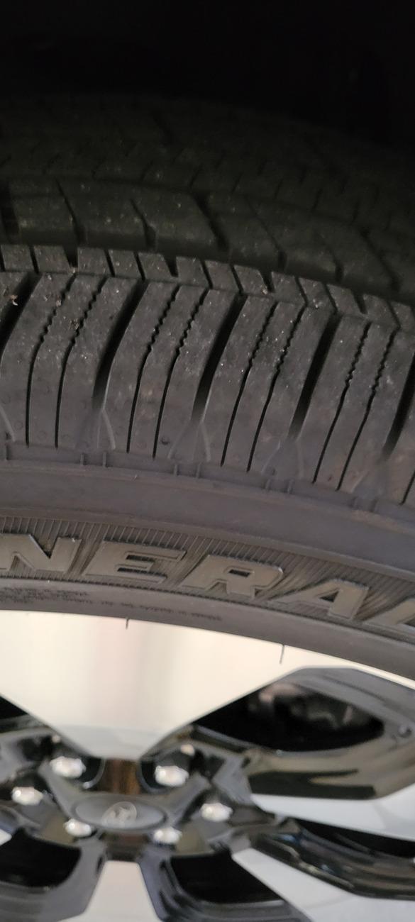 Ford F-150 Lightning OEM Hankook tires 1000004499