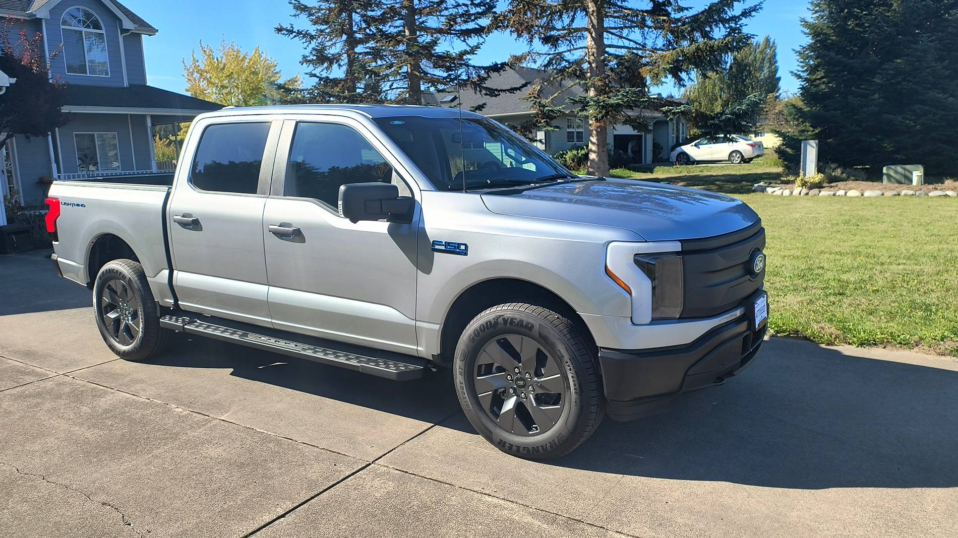 Ford F-150 Lightning MME CR1 traded to Lightning Pro ER 1000005642