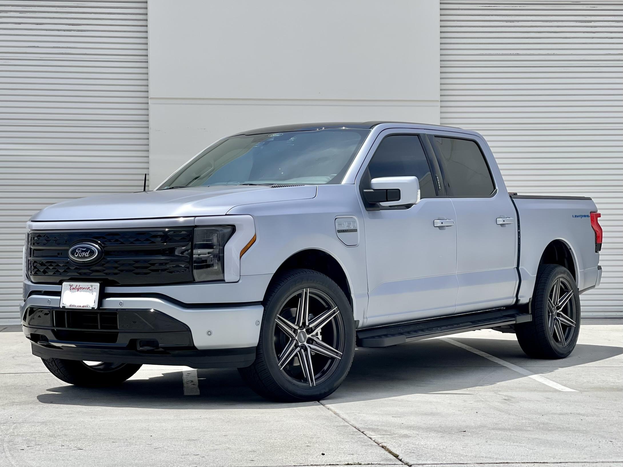 Ford F-150 Lightning Iced Blue Silver Lightning Build. Mods: PPF matte finish, Line-X, gloss black painted grille, black wrapped roof, wheels 10244461-730B-4376-93E7-A66AD6F216C2