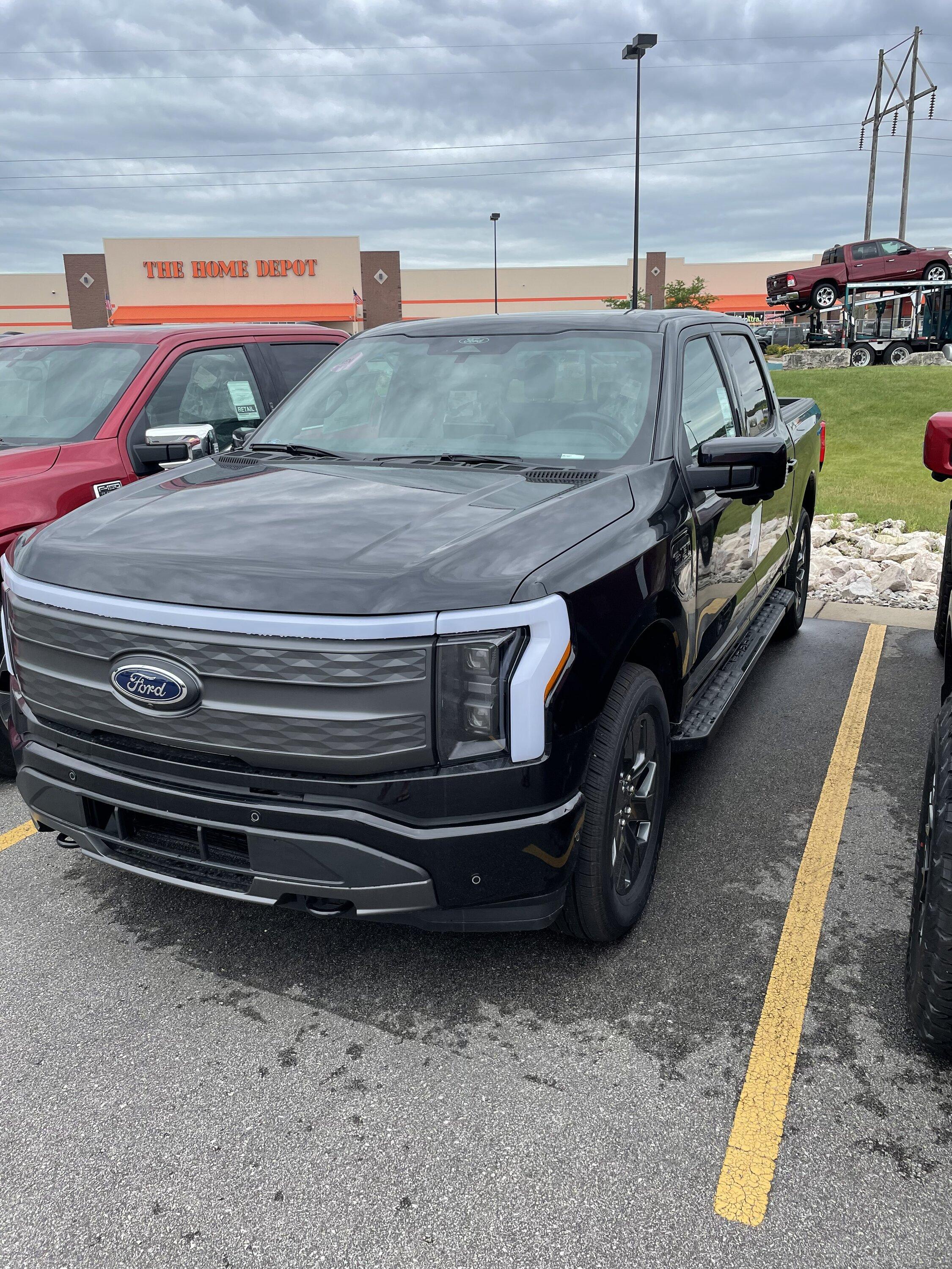 Ford F-150 Lightning ✅ 5/16 Lightning Build Week Group 11D30DAA-DF5D-4098-93D3-5C77AD4D0DB9