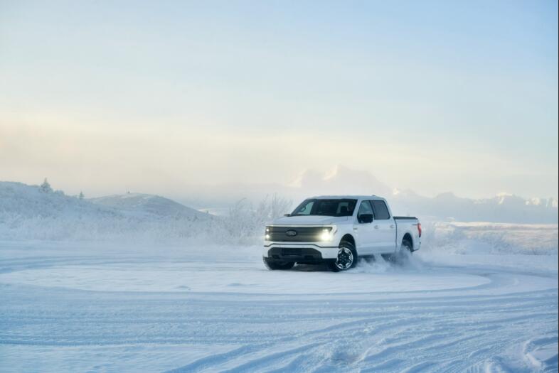 Ford F-150 Lightning Ice & Easy: Winter Driving Tips from Ford 1212249