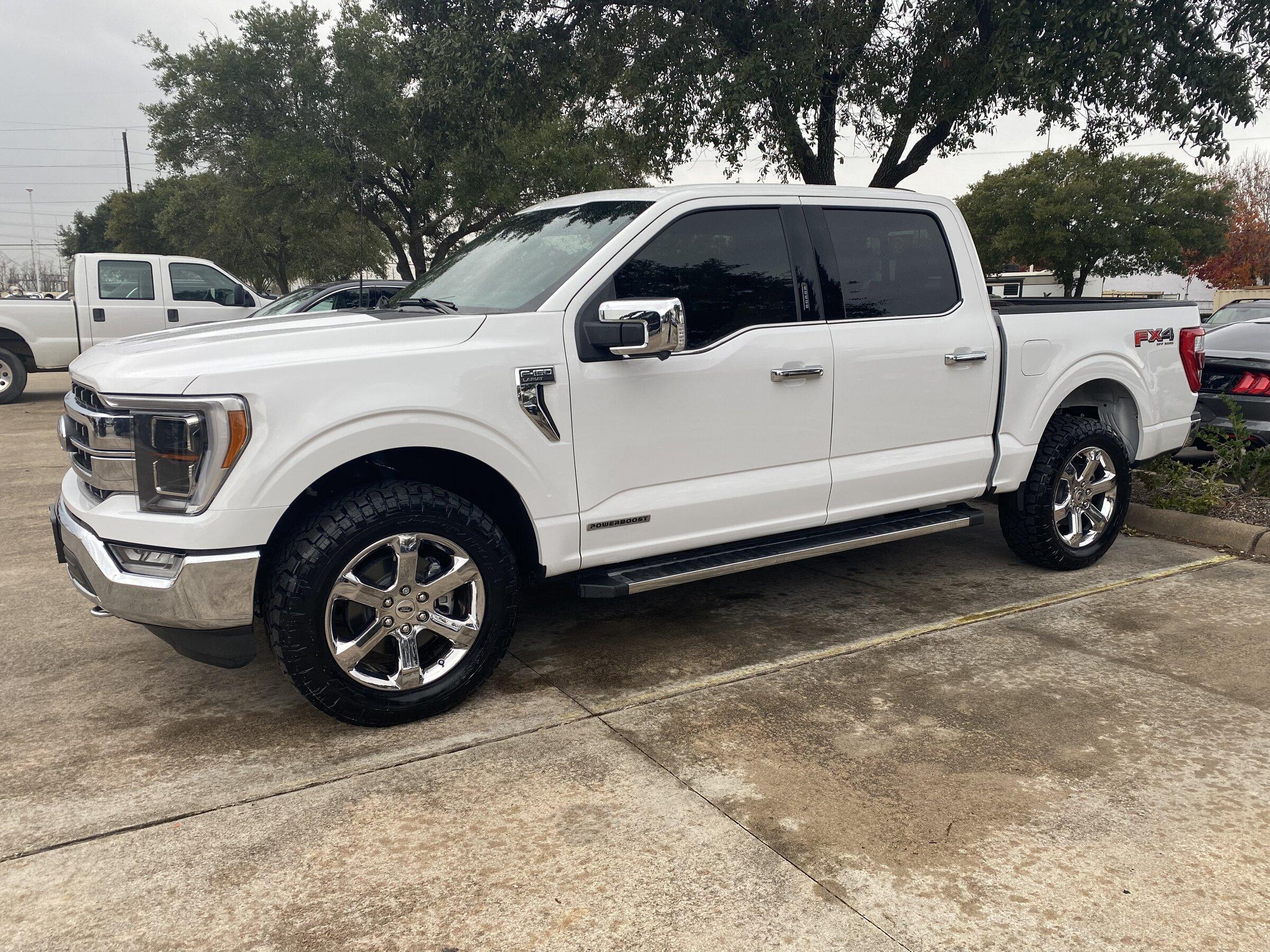 Ford F-150 Lightning Anyone put stock size Nitto tires on their factory 20" ? 12F32911-A040-47B0-86F8-A55AFAC7FB11