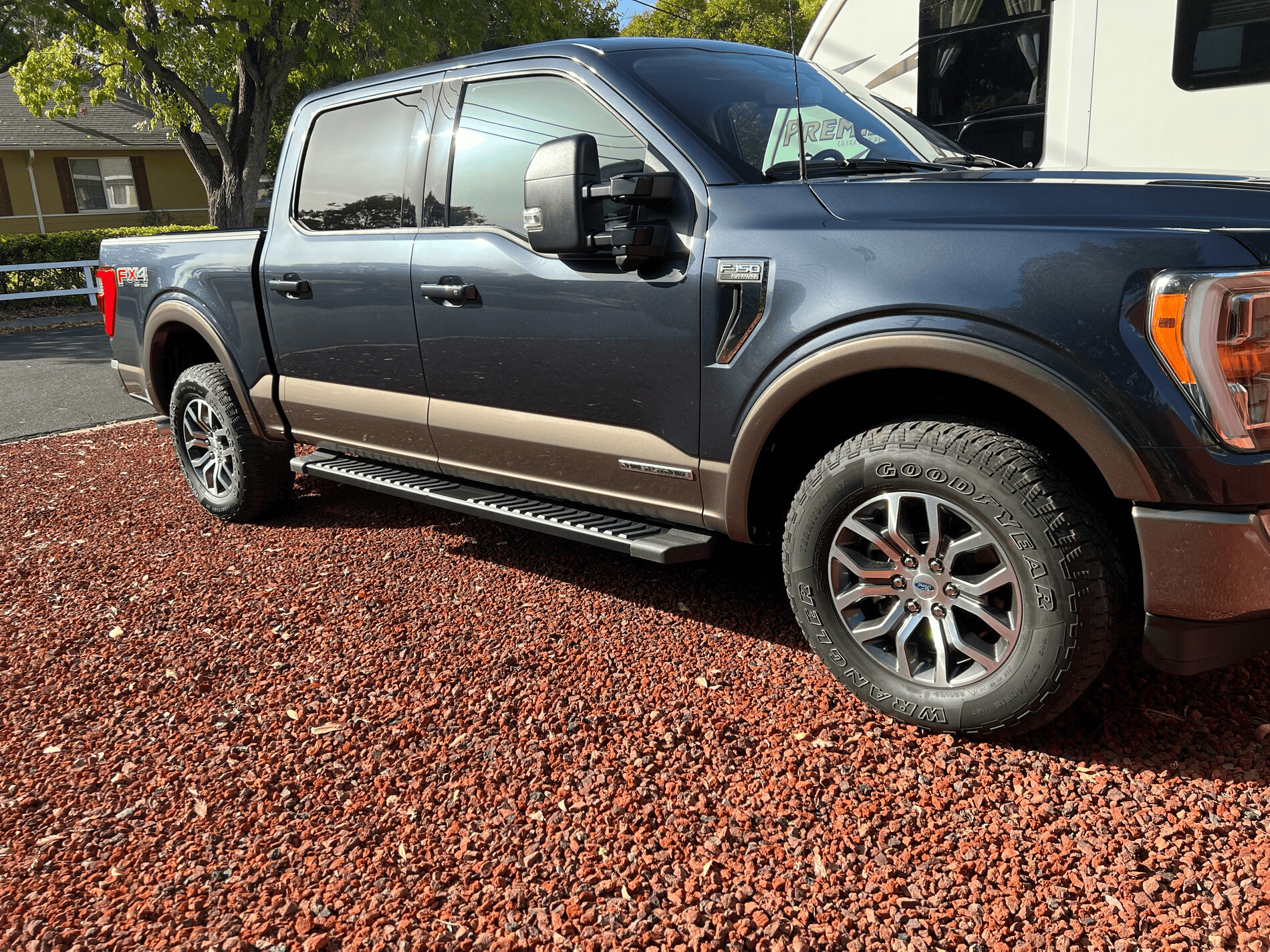 Ford F-150 Lightning Bushwacker Fender Flares? 1647879027161