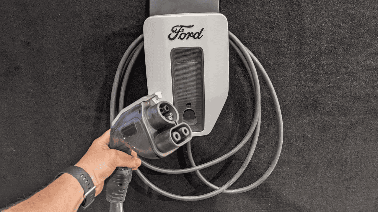 Ford F-150 Lightning Distribution of 80-AMP Ford Charge Station Pro (Home Charging Station) 1651183165458