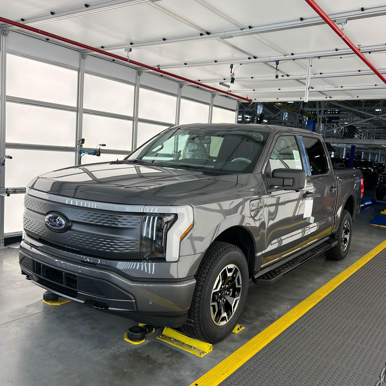 Ford F-150 Lightning ✅  6/13 Lightning Build Week Group 1658254948723