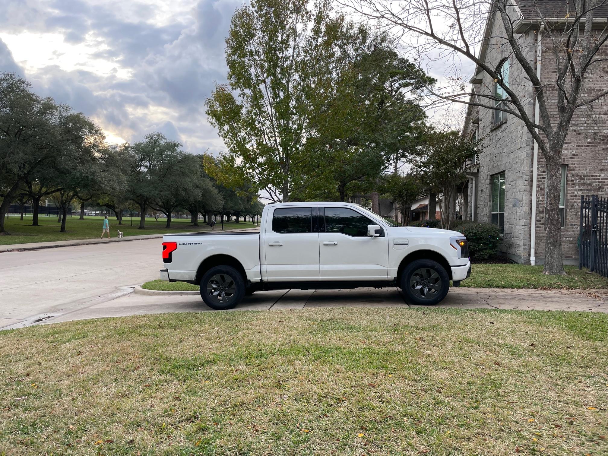 Ford F-150 Lightning 🙋‍♂️ What Did You Do To Your Lightning Today? 1670725998546