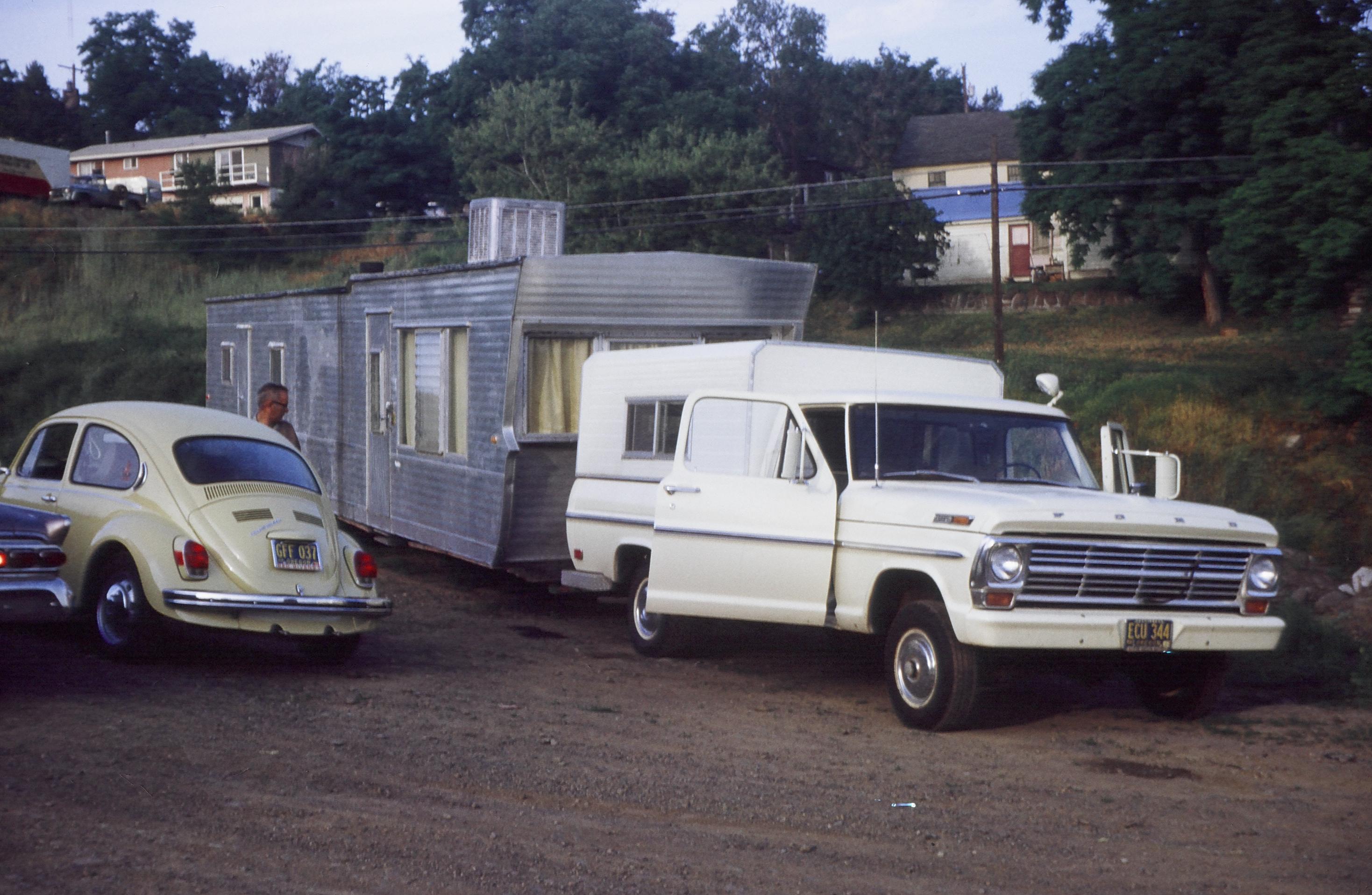 Ford F-150 Lightning Potential Camper size match 1972 7  pulling 40' Great Lakes