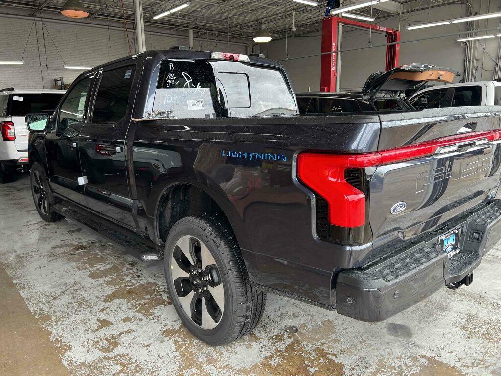 Ford F-150 Lightning ✅ 8/8 Lightning Build Week Group 1AEC4597-20C6-4387-A991-C39808379D66