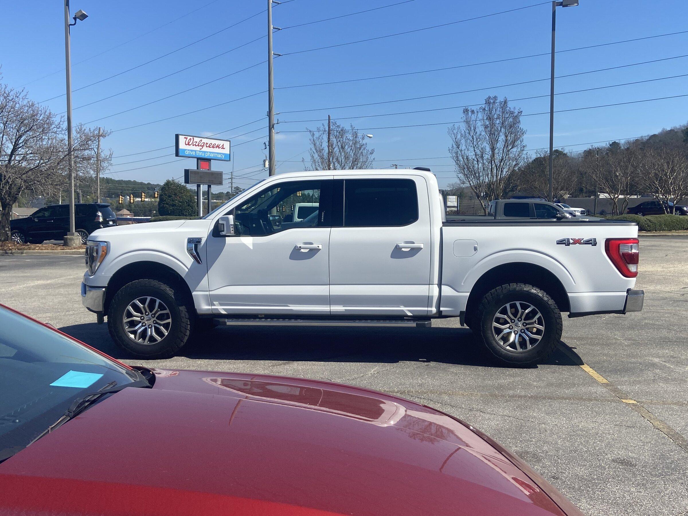 Ford F-150 Lightning Anyone with 285/70/18 on factory wheels?? 1B3B6CAF-5879-4B35-BA23-8699B3610278