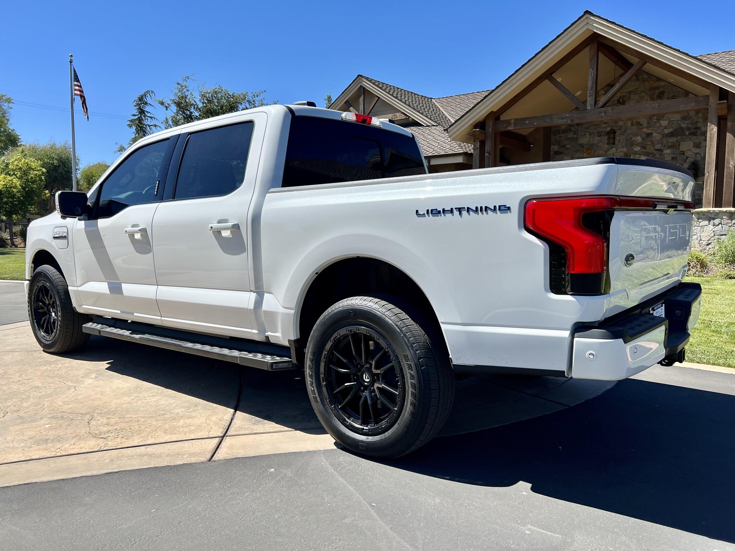 Ford F-150 Lightning STAR WHITE F-150 Lightning Photos & Club 1C518C06-D0CE-46B2-A96F-7E9B1D99BFF4