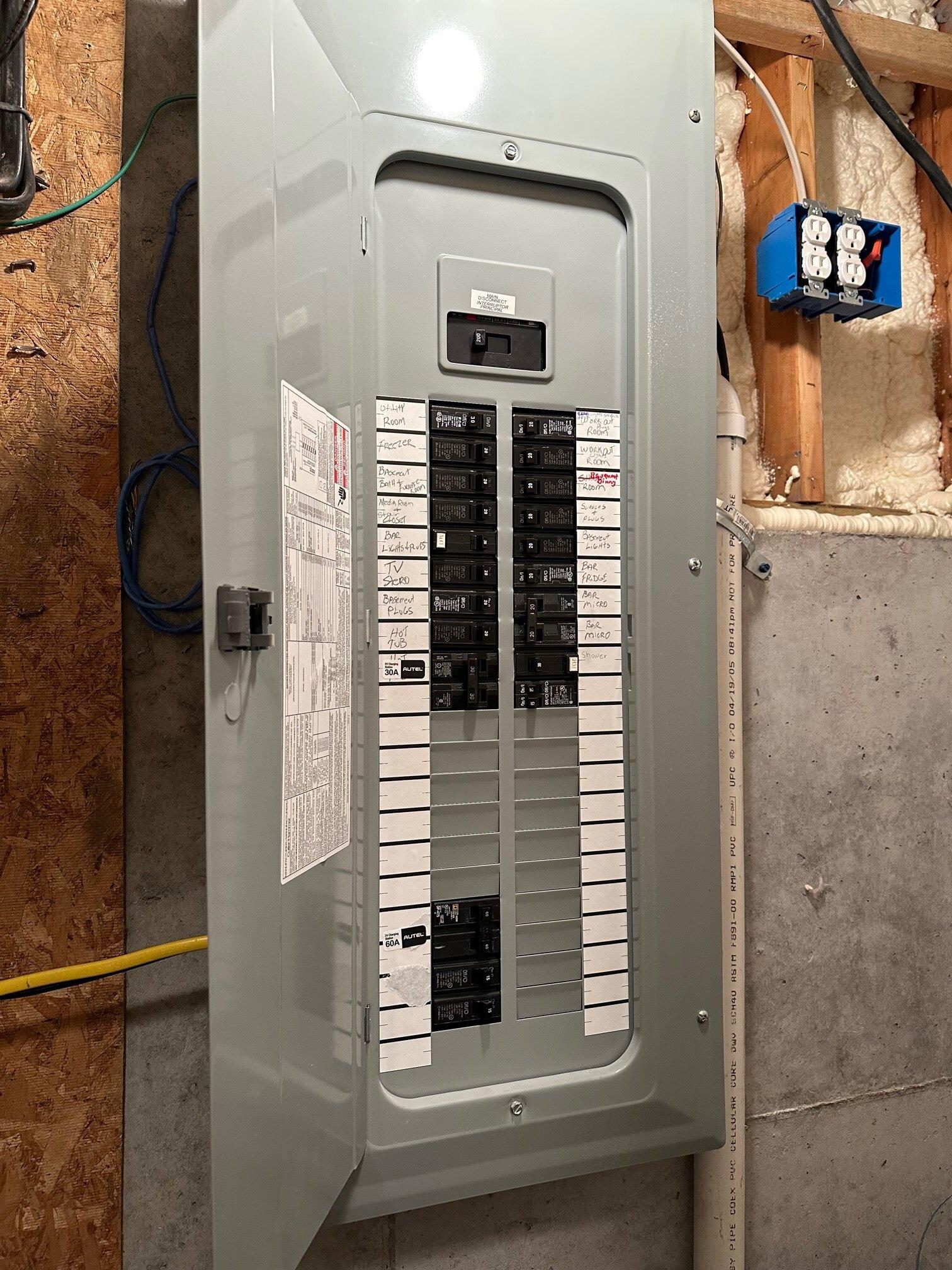 Ford F-150 Lightning Generac 6852 Transfer Switch installed (to power my house from the Pro Power 240V plug) 2