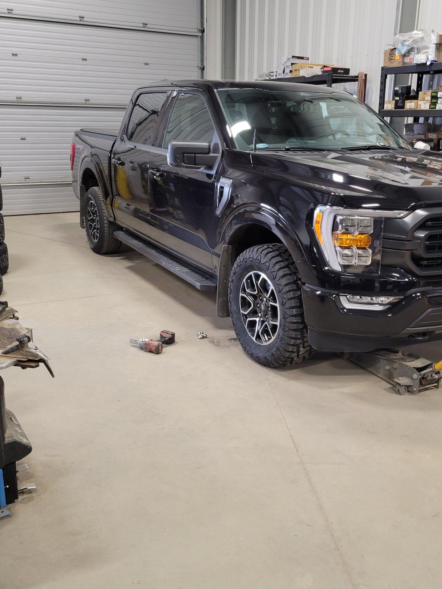 Ford F-150 Lightning How large of a tire will fit 4x4 no level aftermarket wheel 20210419_143850