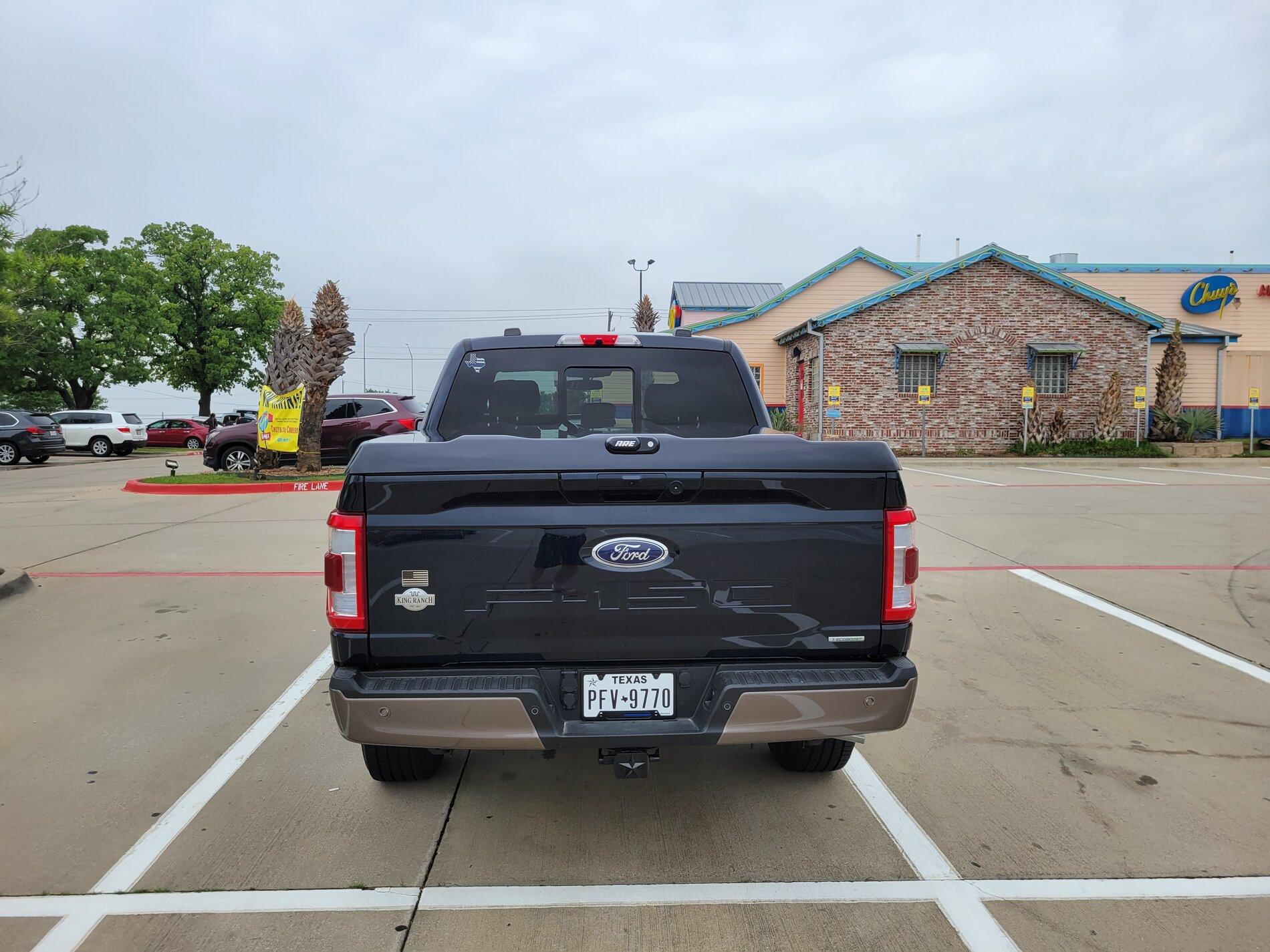 Ford F-150 Lightning Fiberglass Tonneau cover 20210501_113328