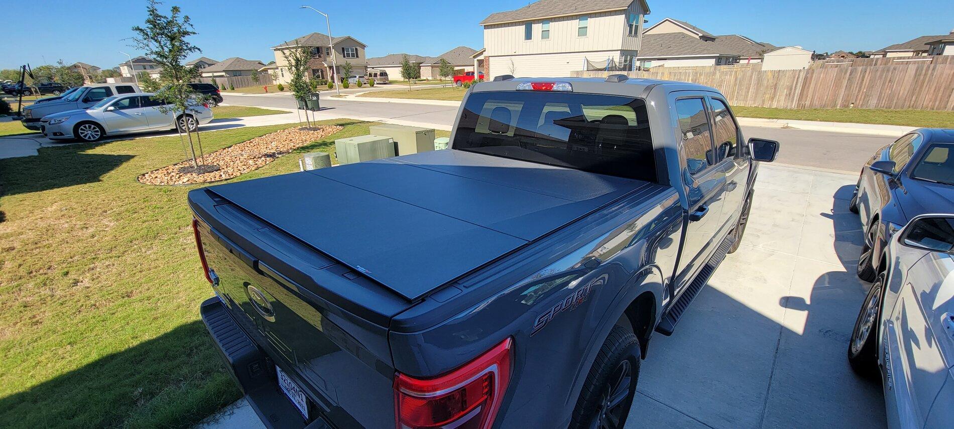 Ford F-150 Lightning WeatherTech AlloyCover tonneau cover 20211031_145802