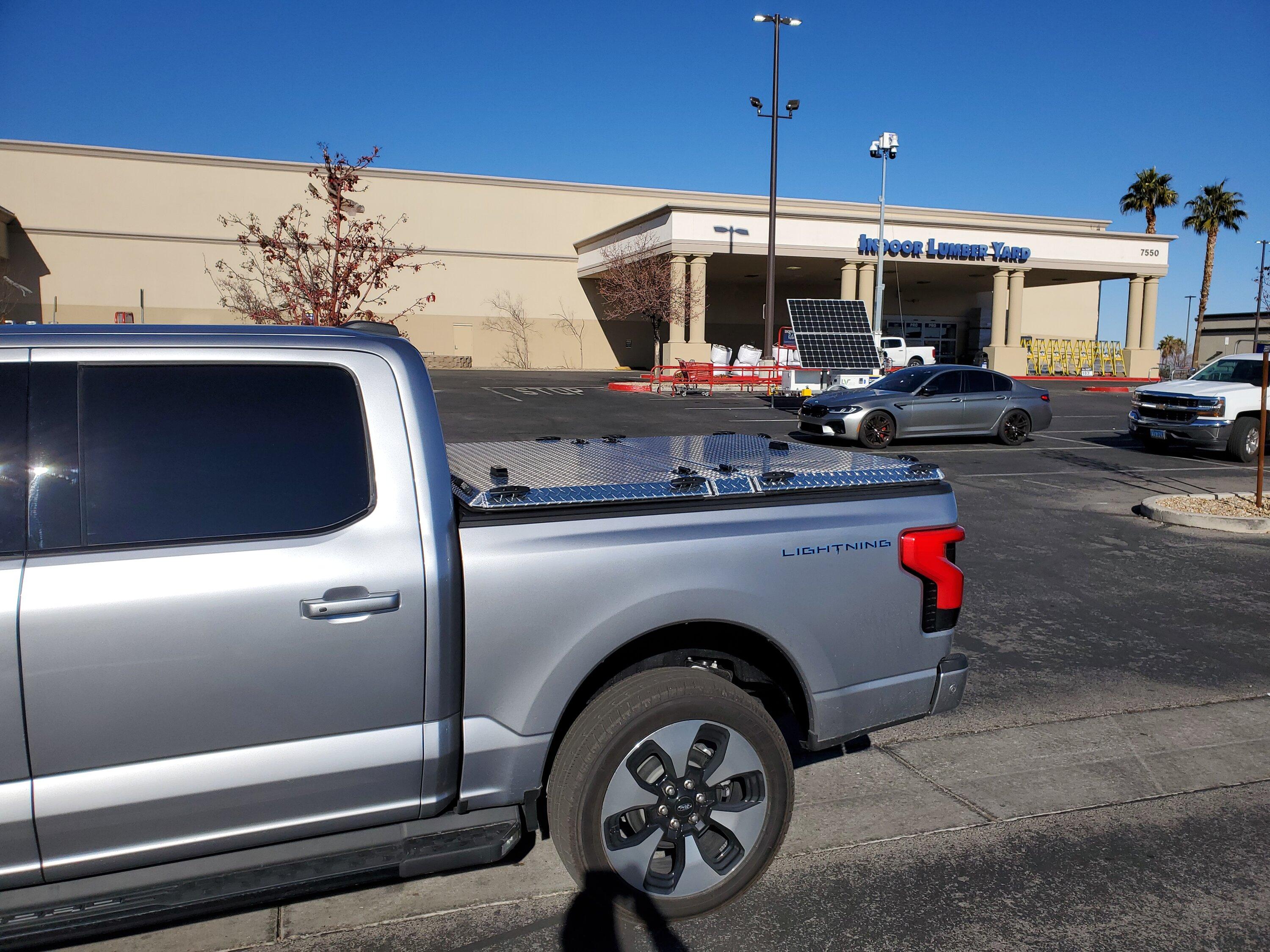 Ford F-150 Lightning 🙋‍♂️ What Did You Do To Your Lightning Today? 2022-12-16 12.41.44