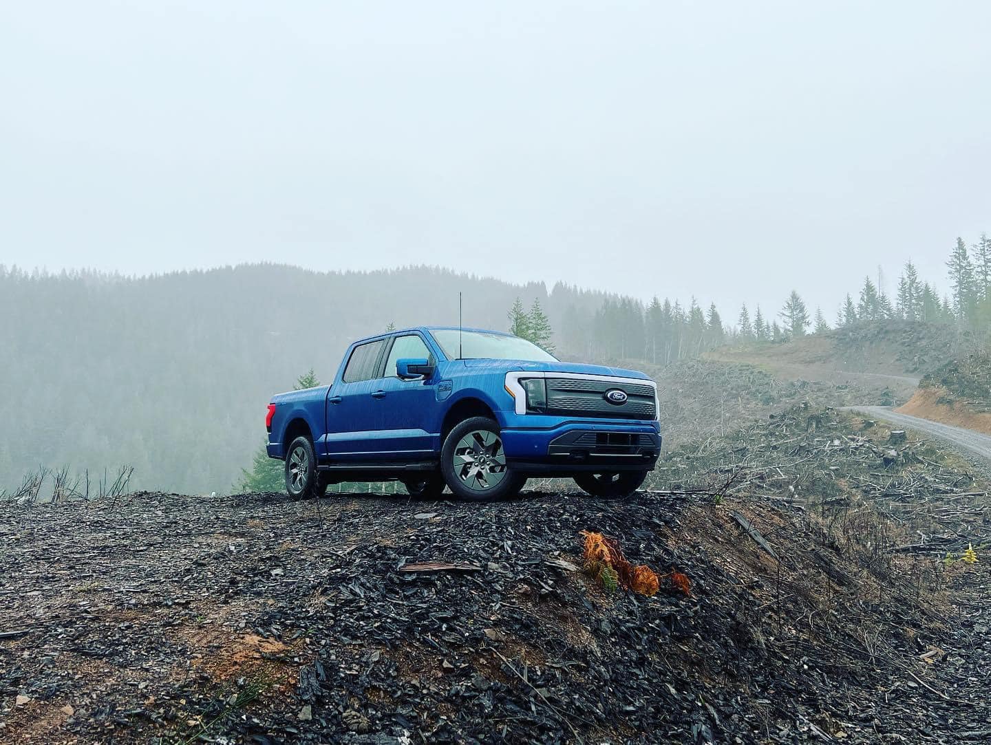 Ford F-150 Lightning Atlas Blue, Rapid Red & Antimatter Blue F-150 Lightning Pics From Official Ford Commercial Shoot 2022 F150 Lightning Atlas Blue & Rapid Red Metallic Pics 12