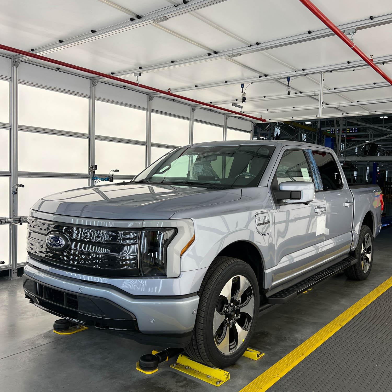 Ford F-150 Lightning ✅ 8/15/22 Lightning Build Week Group 2022 Ford F-150 Lightning Baby Picture 9-28-22