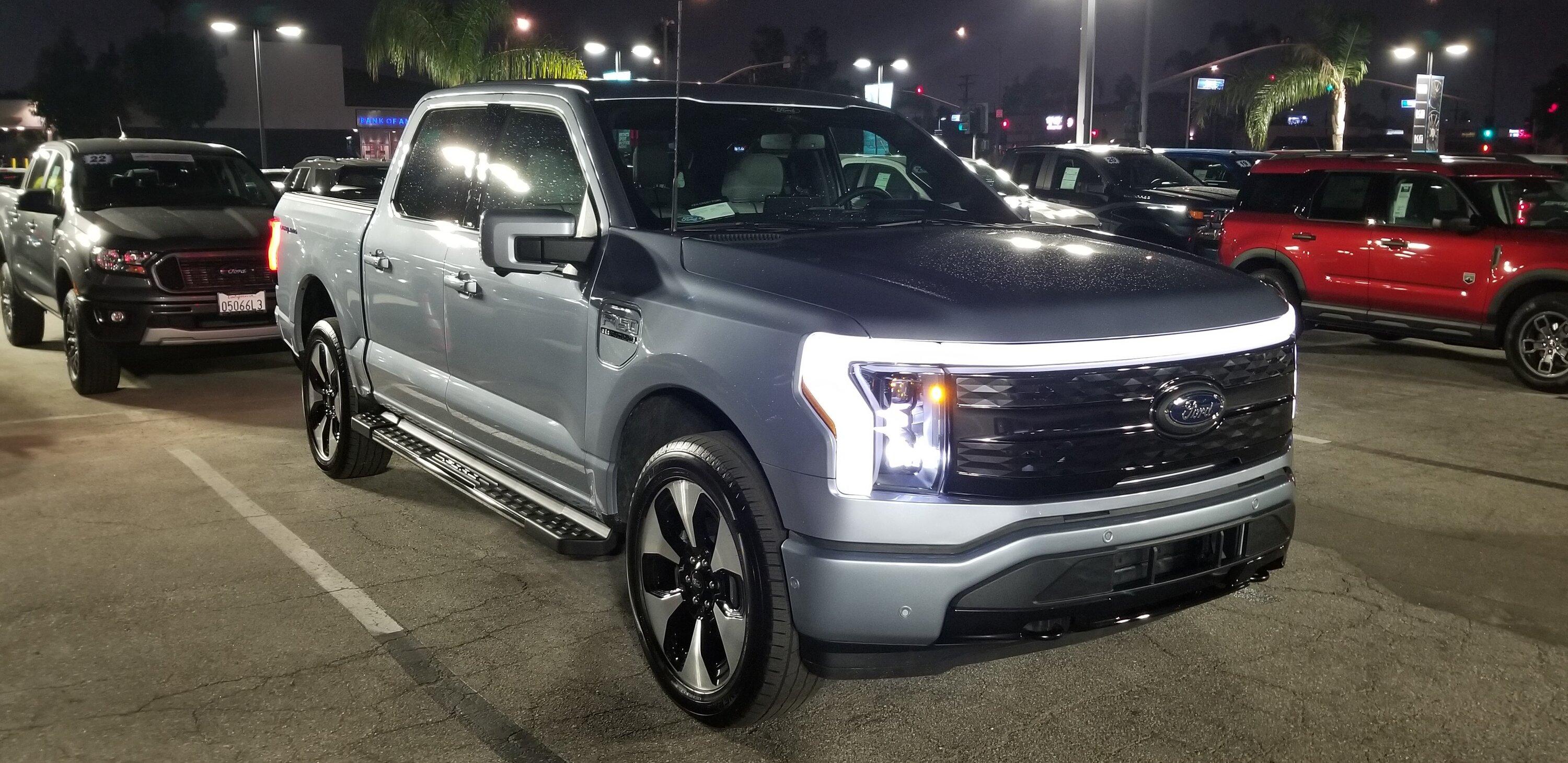 Ford F-150 Lightning ✅ 8/15/22 Lightning Build Week Group 2022 Lightning front 2