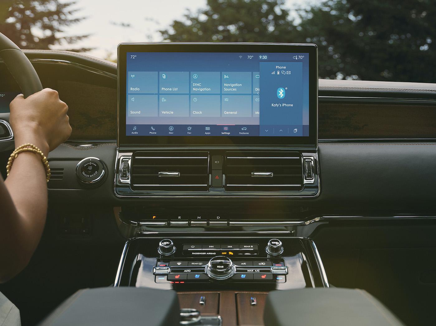 Ford F-150 Lightning Update Sync 4 styling with 2022 Lincoln Navigator 2022-lincoln-navigator-Caviar-sync-screen