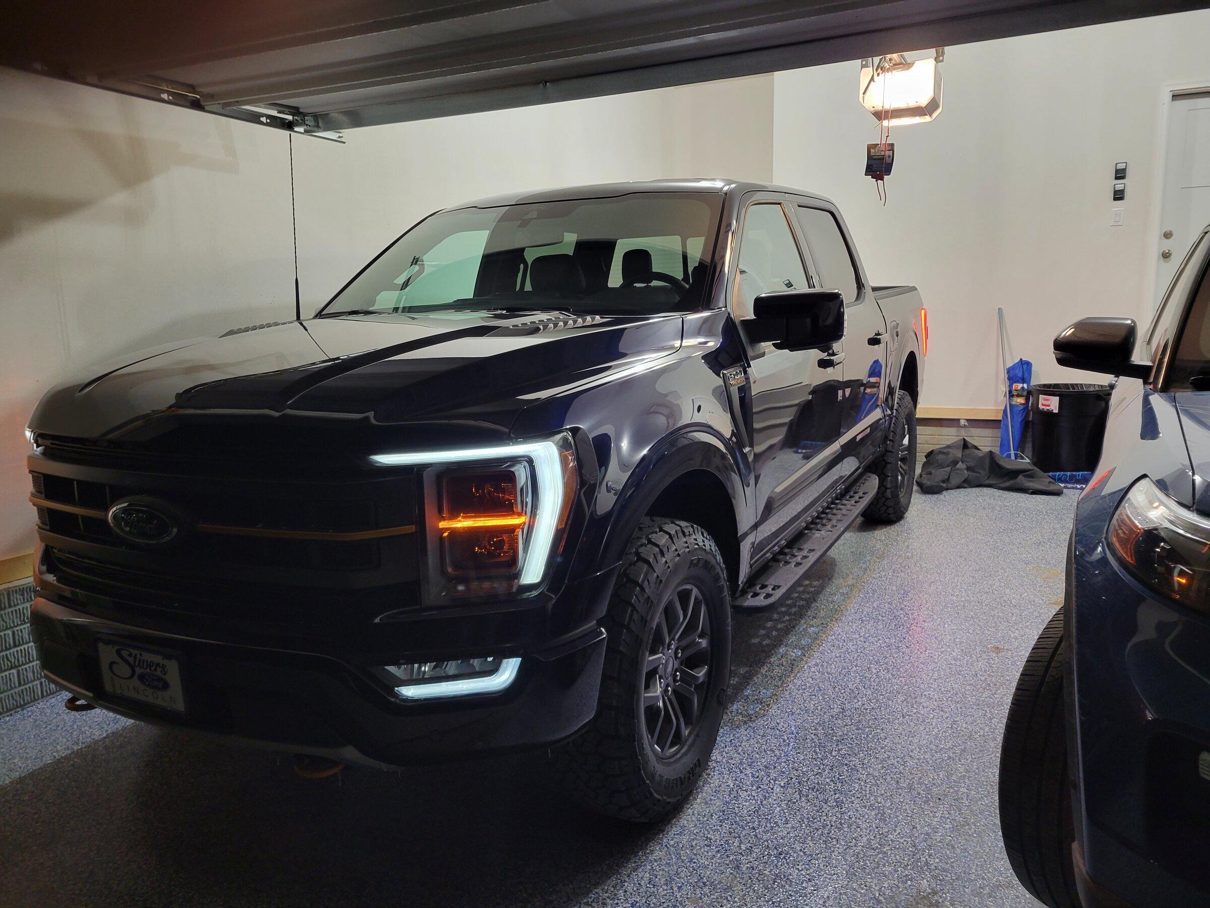 Ford F-150 Lightning 2022 MISSING FEATURES: Ambient Lighting & Differences In DEATC between 2021 and 2022 F-150s? 20220105_200448