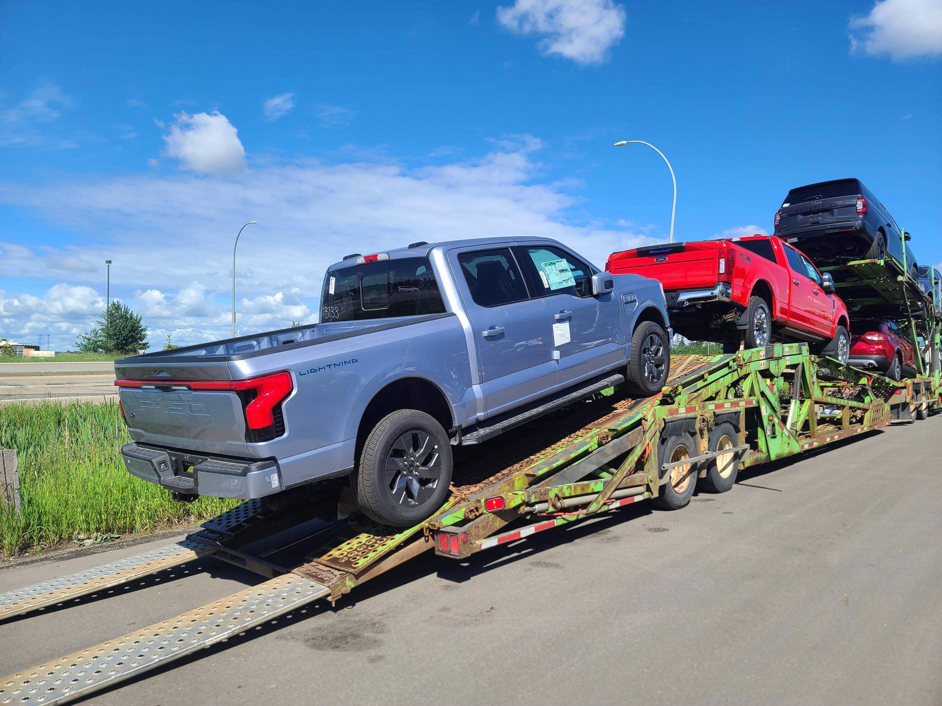 Ford F-150 Lightning ✅ 4/18 Lightning Build Week Group 20220622_105634