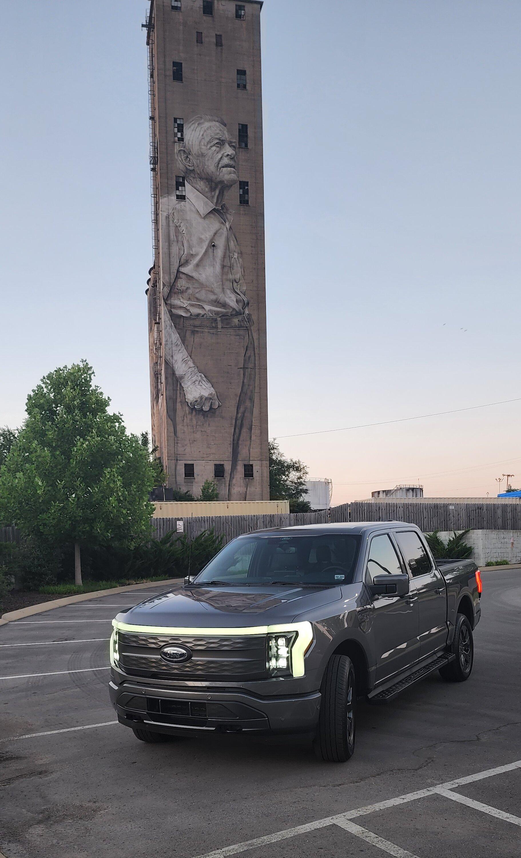 Ford F-150 Lightning Thoughts on pinstripes? 20220629_200851