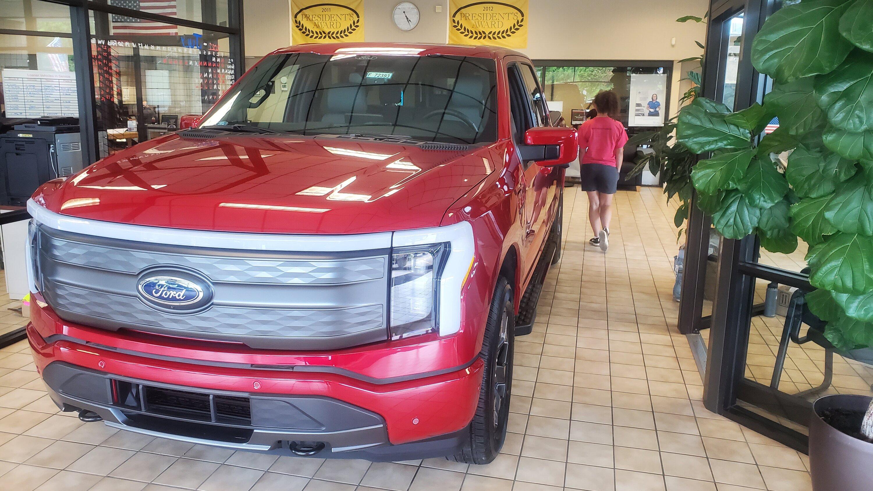 Ford F-150 Lightning List of dealers with Lightning DEMO MANNEQUINS AVAILABLE FOR TEST DRIVES 20220713_162430[1]