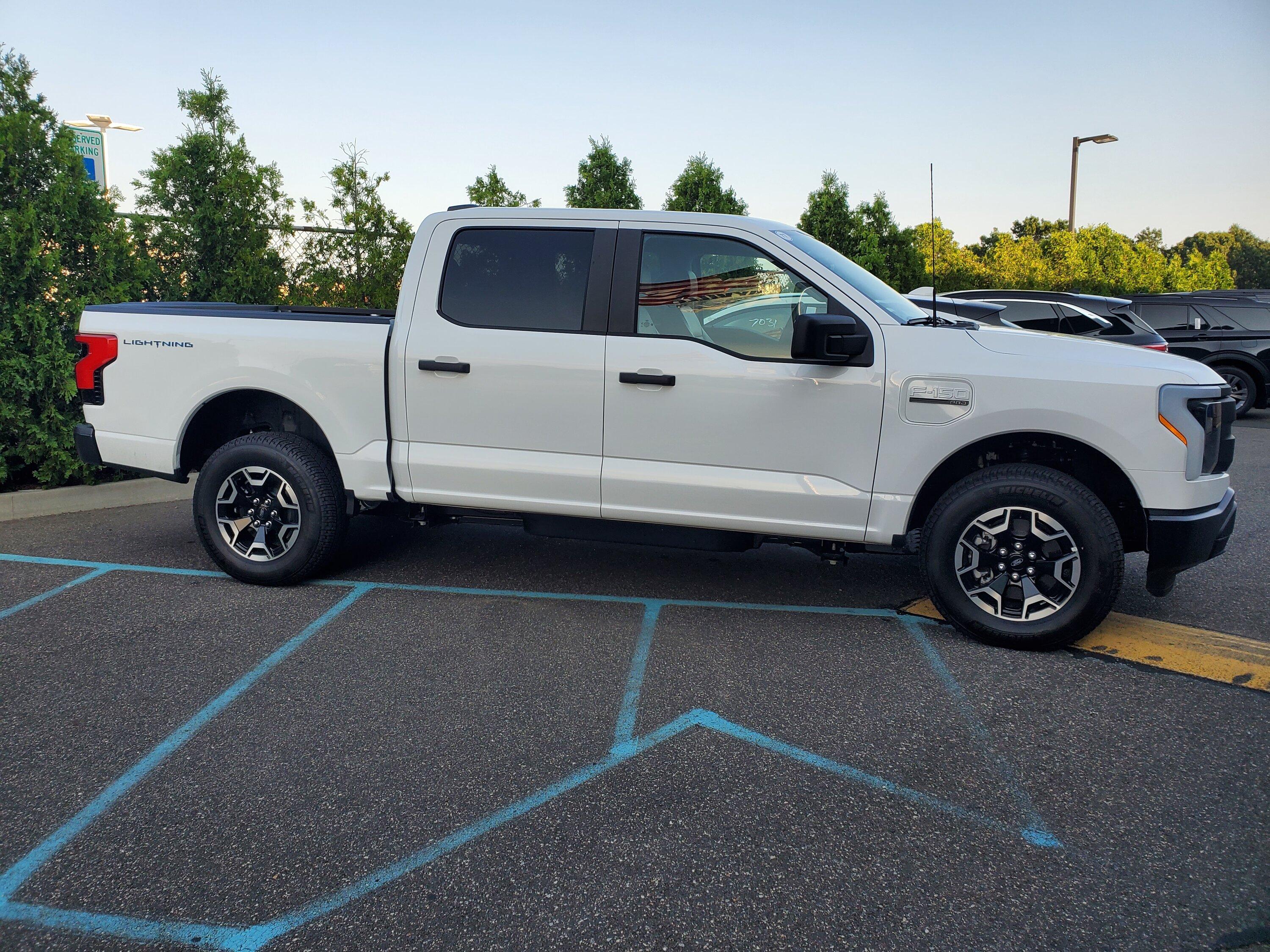 Ford F-150 Lightning List of dealers with Lightning DEMO MANNEQUINS AVAILABLE FOR TEST DRIVES 20220722_184503