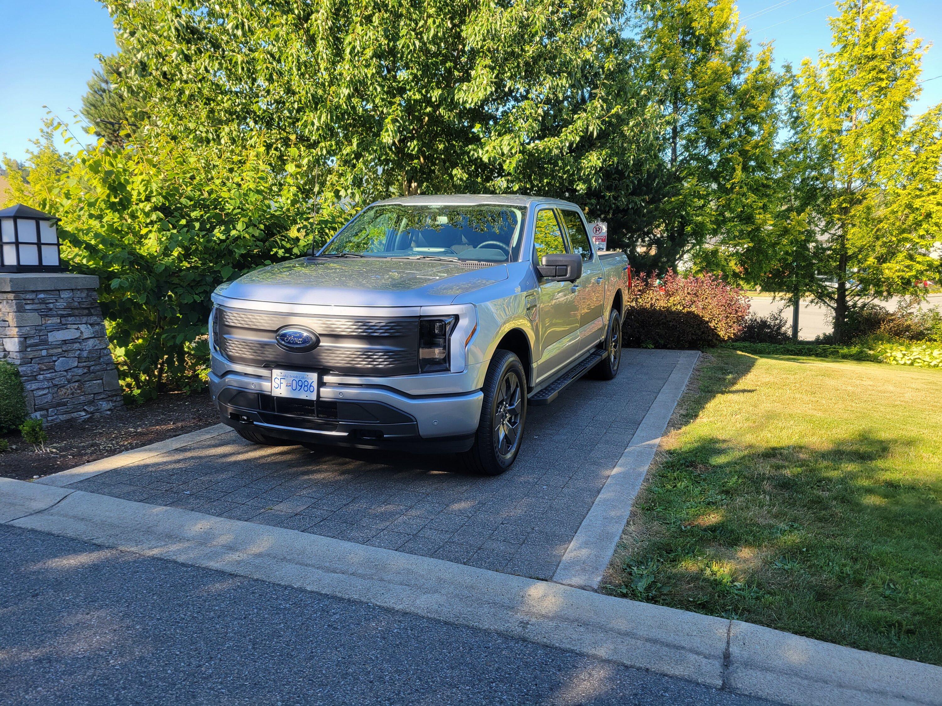 Ford F-150 Lightning ✅  6/13 Lightning Build Week Group 20220726_181328