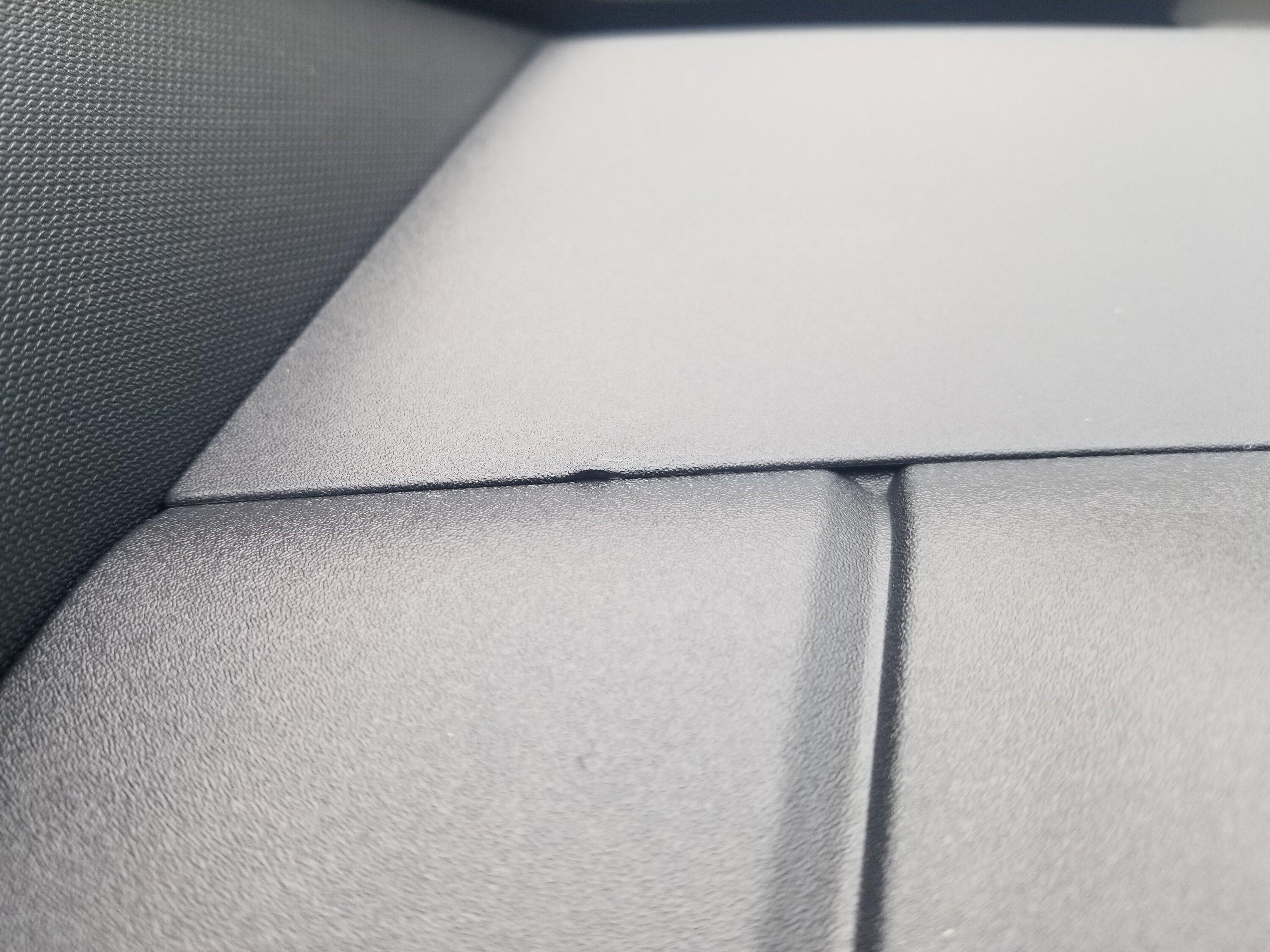 Ford F-150 Lightning New(ish) Delivery - Noticing some install blemishes 20220908_120922