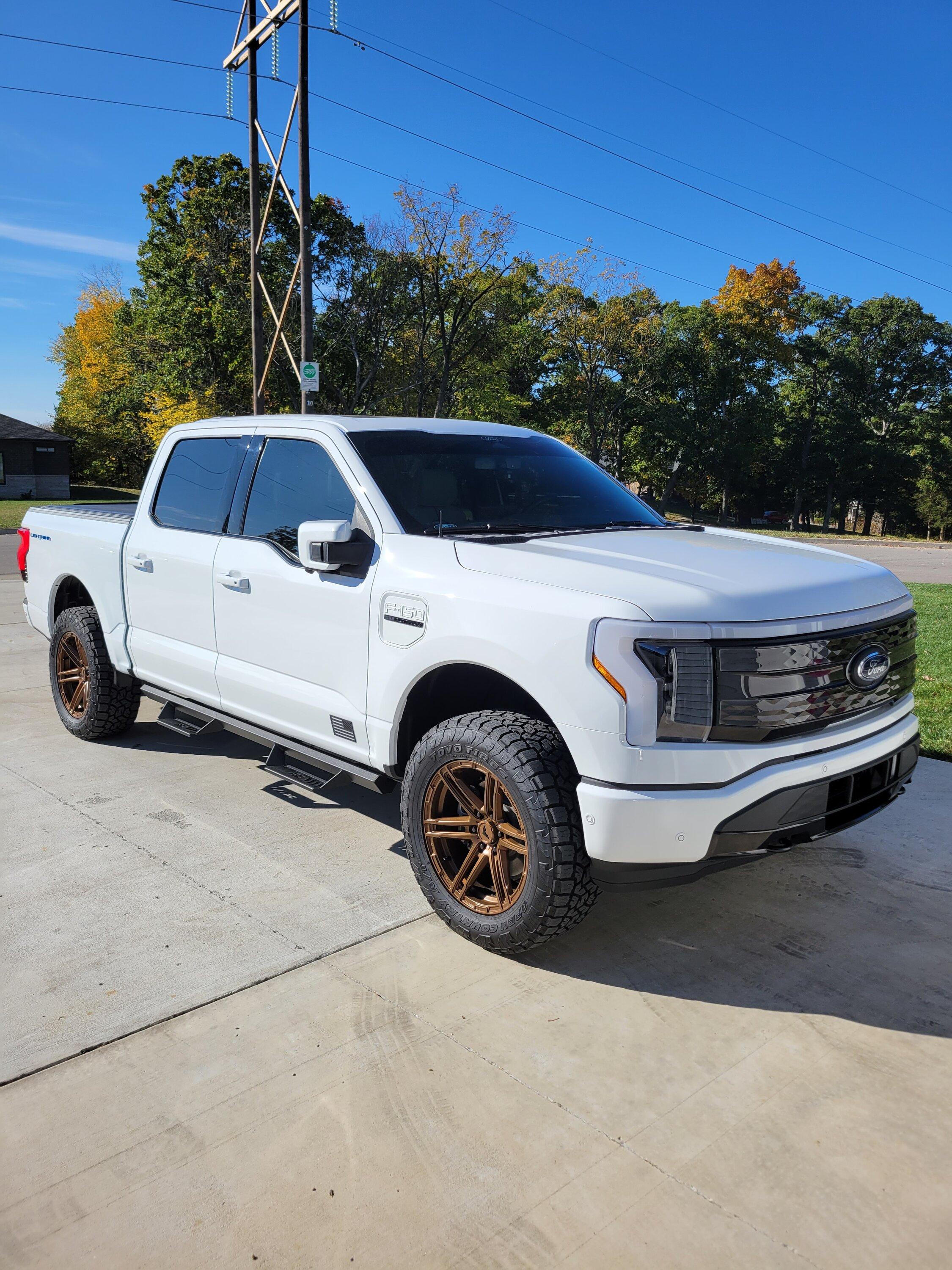 Ford F-150 Lightning Platinum needs better wheels!  Input please! 20221015_101020