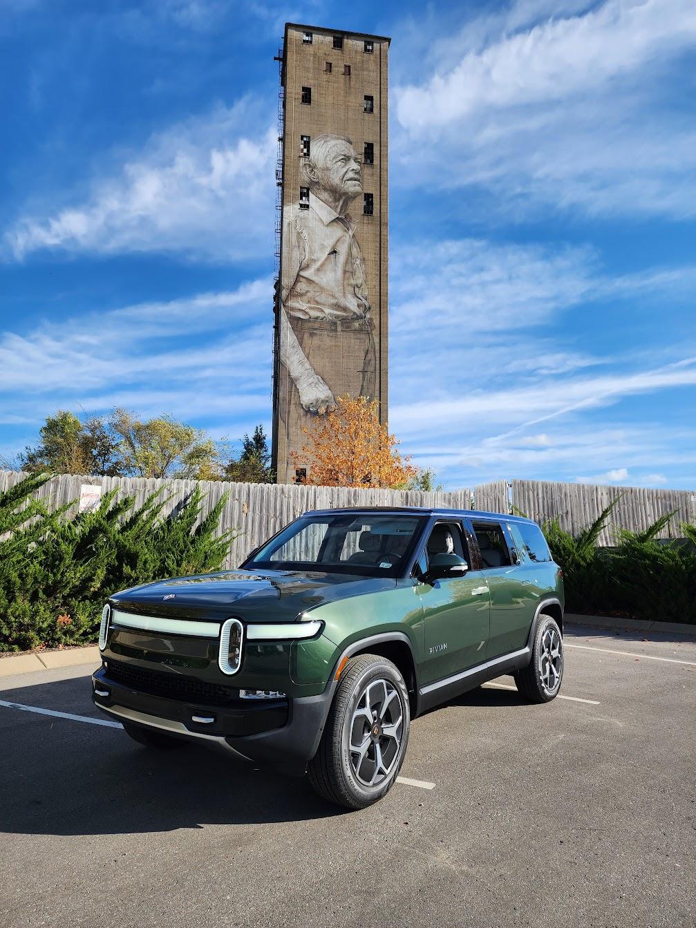 Ford F-150 Lightning Trading in our 2022 Lariat ER for a Rivian R1S Dual Motor Max Pack 20231026_094100