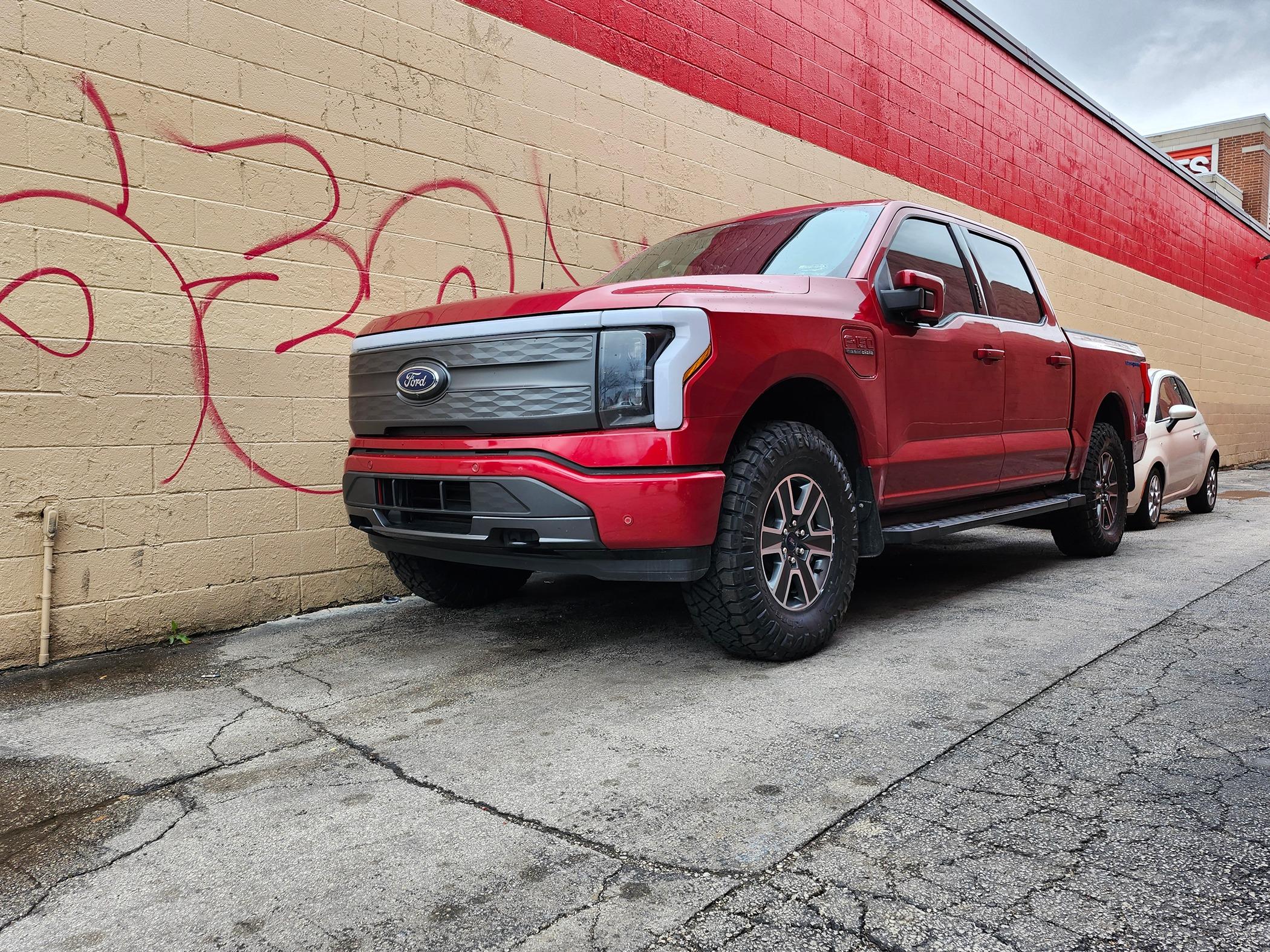 Ford F-150 Lightning 285 75 18 Nitto A/T tires on my 2022 Lariat ER 20240402_173634