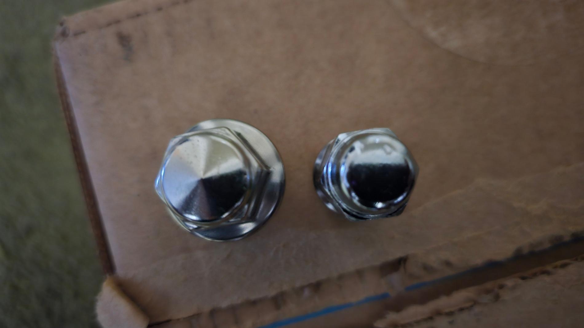 Ford F-150 Lightning Replacing OEM lug nuts to avoid future swelling 20240811_220209