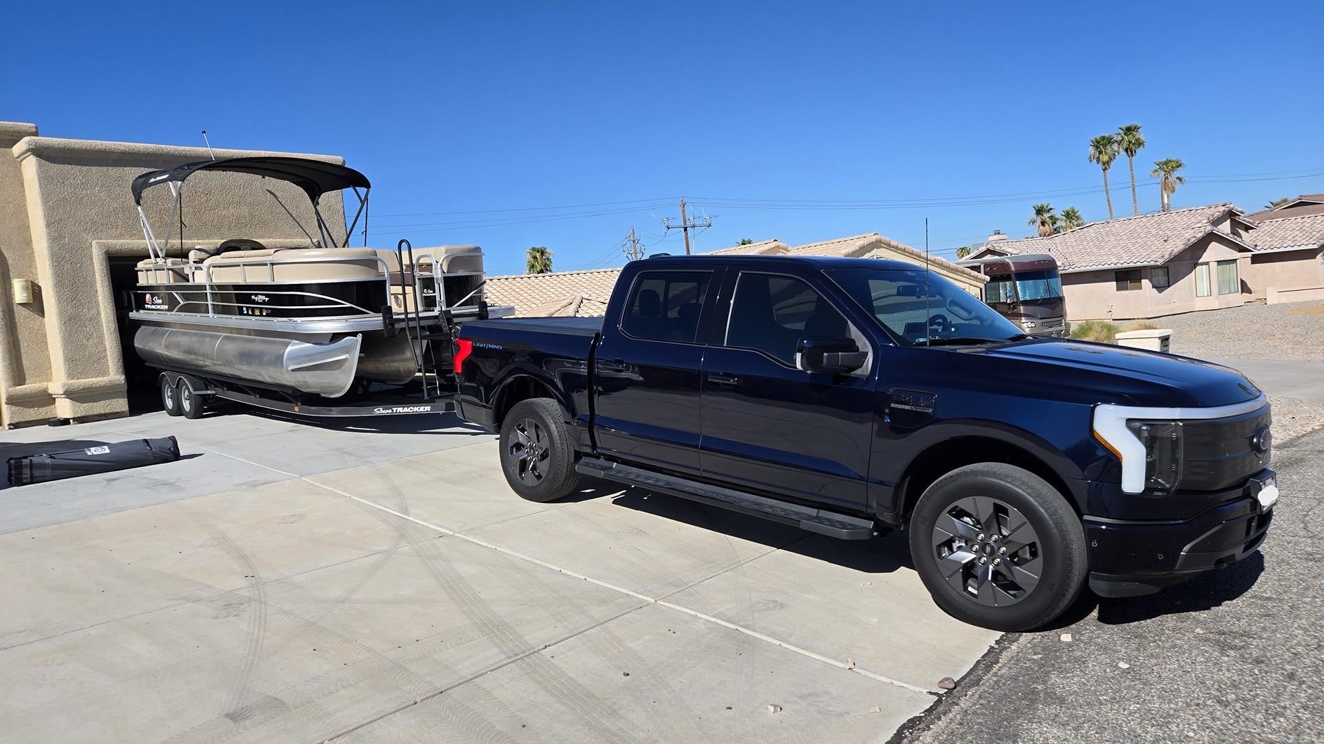 Ford F-150 Lightning I towed a huge boat -  24' foot pontoon! 20240816_090956