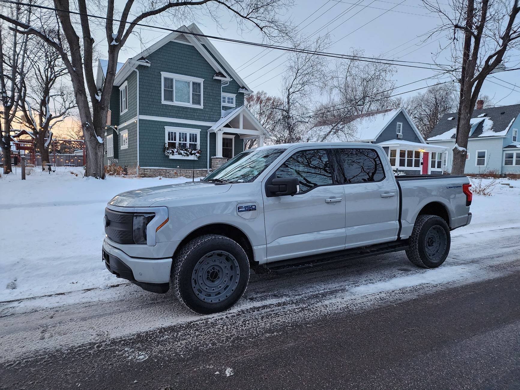 Ford F-150 Lightning Want to level... to raise or to lower? 20241220_163640