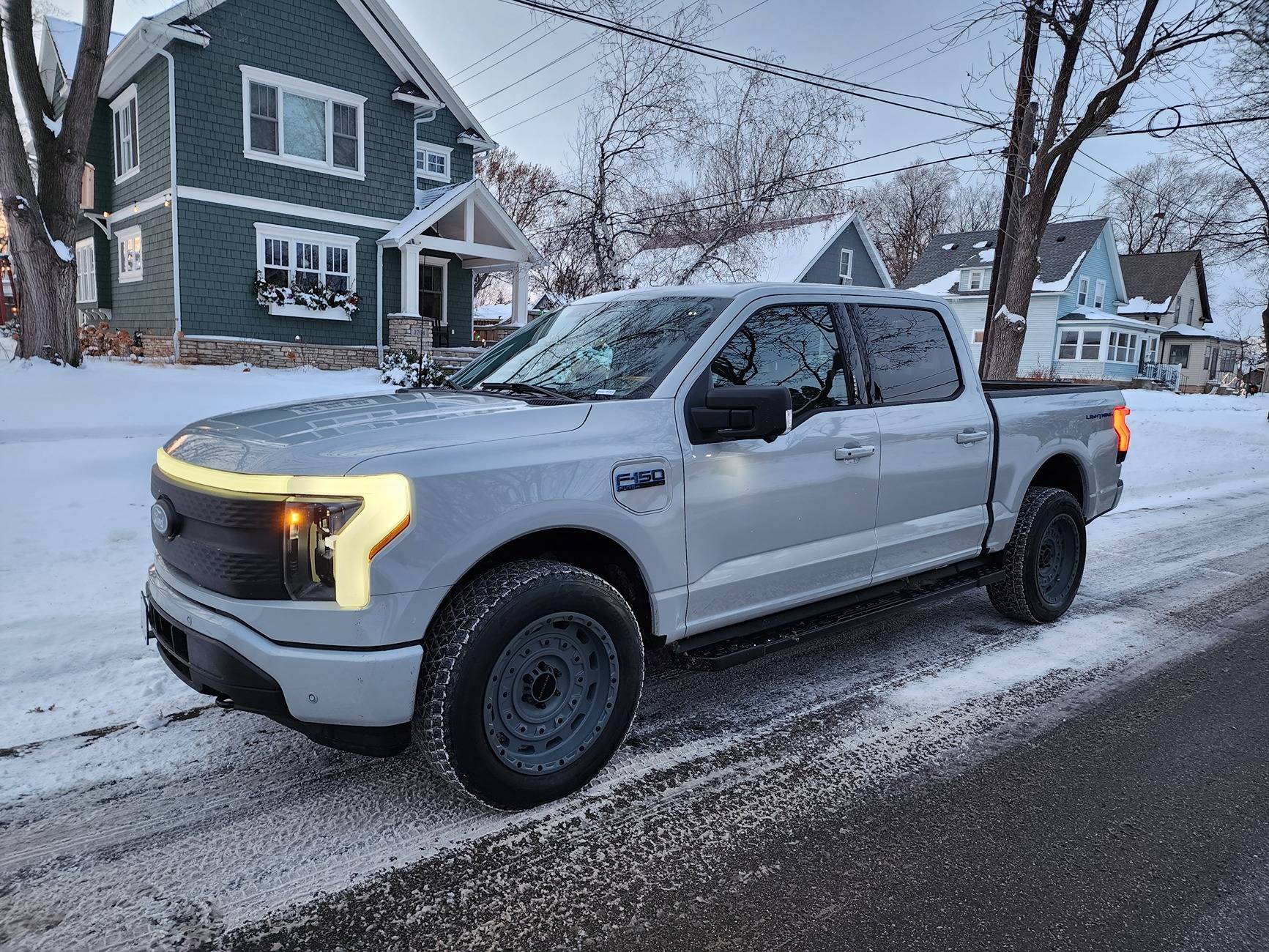 Ford F-150 Lightning Want to level... to raise or to lower? 20241220_163652