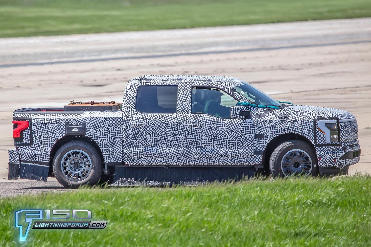 Ford F-150 Lightning Next Gen F-150 Lightning Spied w/8 Lug Wheels & Hub Motors (Larger Battery?) Benchmarking Cybertruck 2025-f150-lightning-prototypes-8-lug-wheels-hub-motors-larger-battery-4