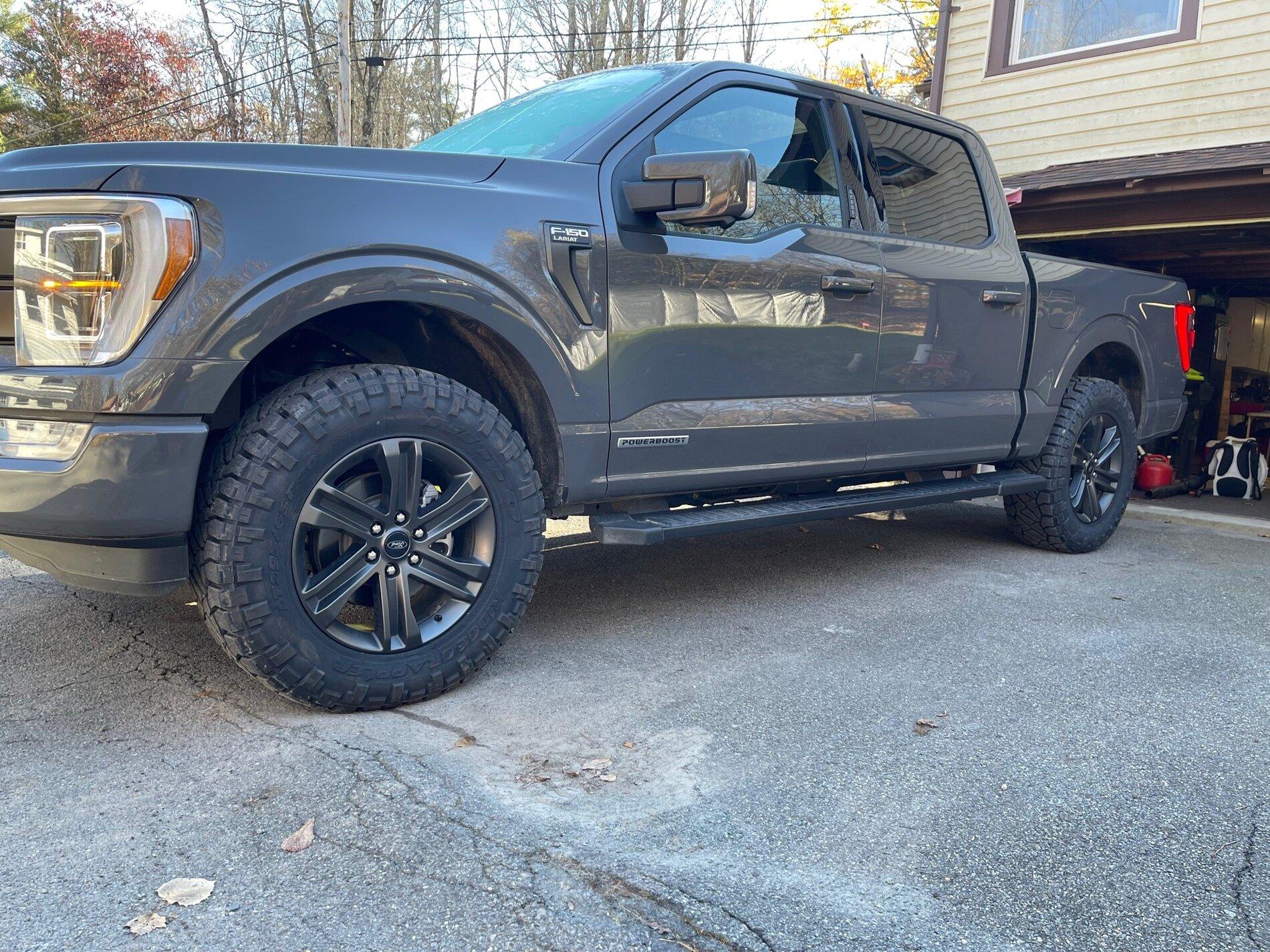 Ford F-150 Lightning Tire size options for OEM wheels with 2" level? 21 f150-1