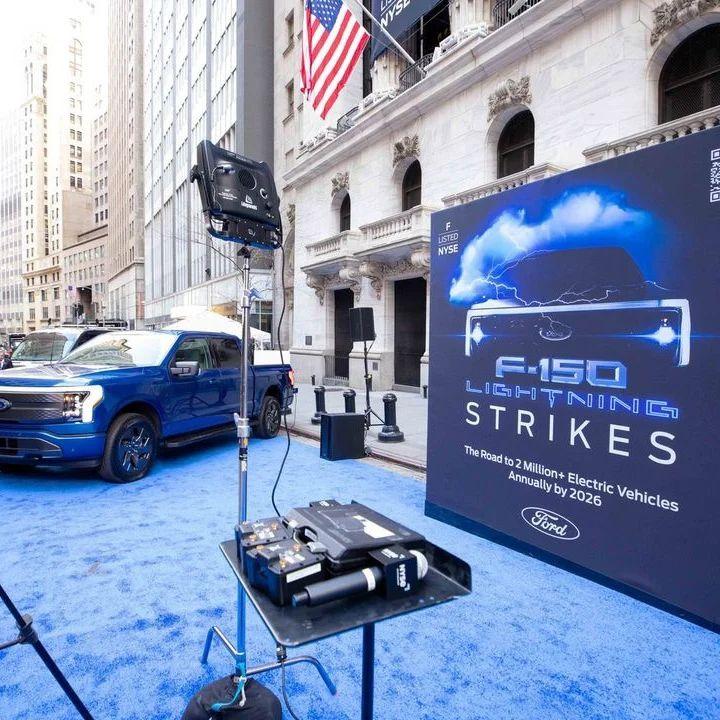 Ford F-150 Lightning F-150 Lightning Makes Cameo at NYSE Bell Ringing 279291822_1776580719401506_2823095675097660300_n