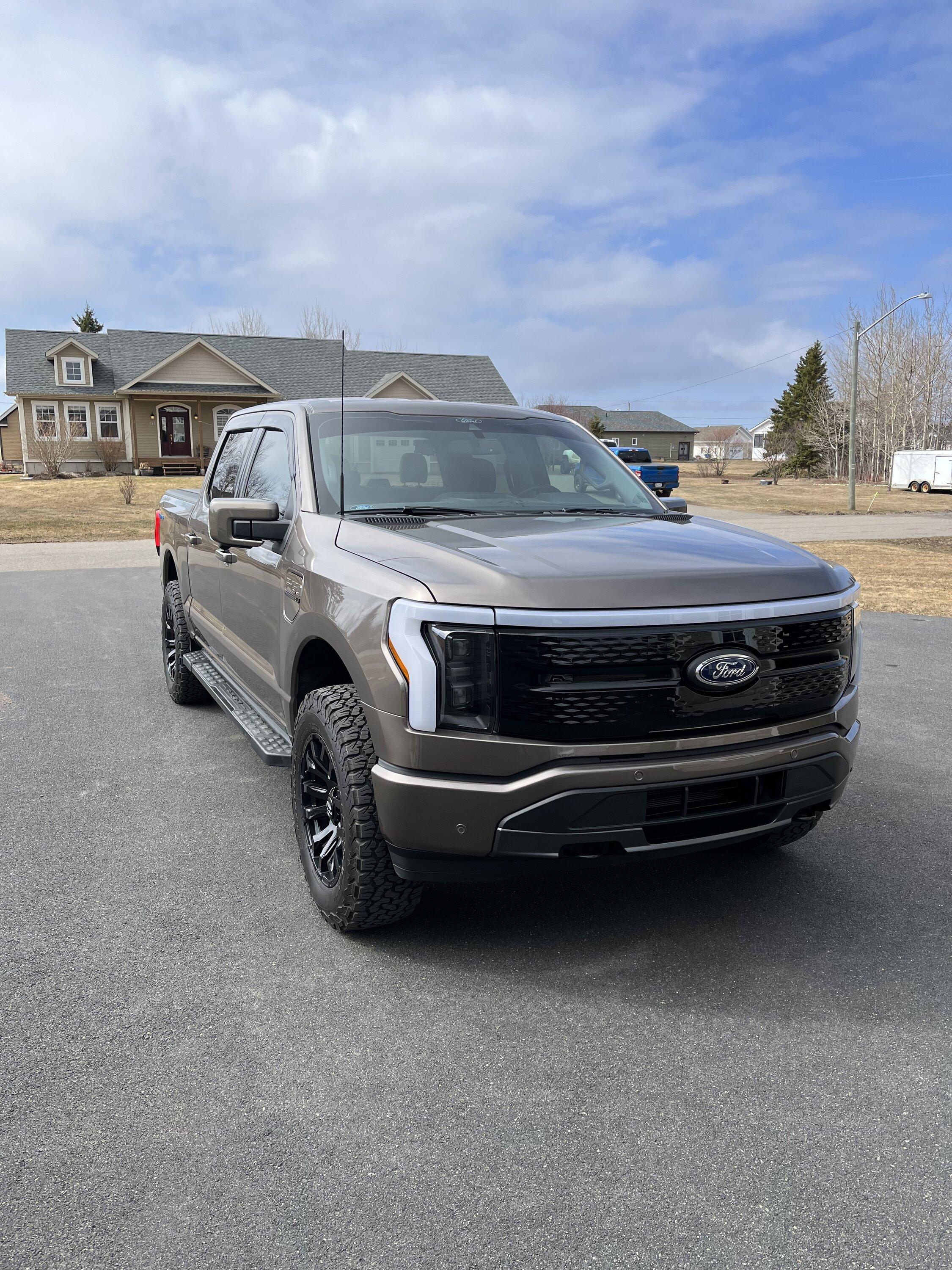 Ford F-150 Lightning How to Remove 2023 F-150 Lightning Front Grille in 4 Easy Steps 330D595A-9A32-43EB-960B-D5AB4882F5AD