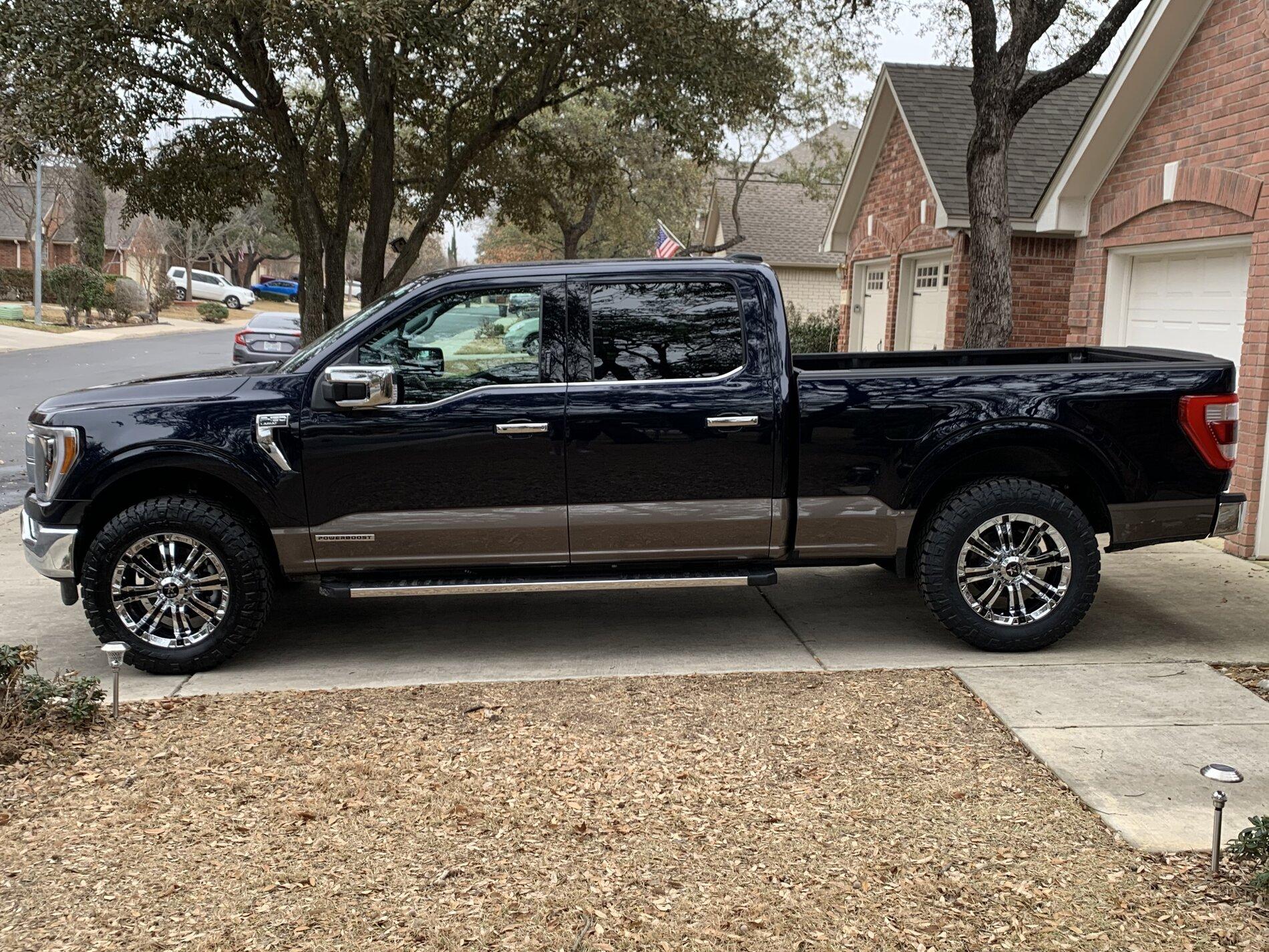 Ford F-150 Lightning 275/65 r20 BFG KO2 pics? 375F10F0-1604-4904-AA45-7C1A6B42268E