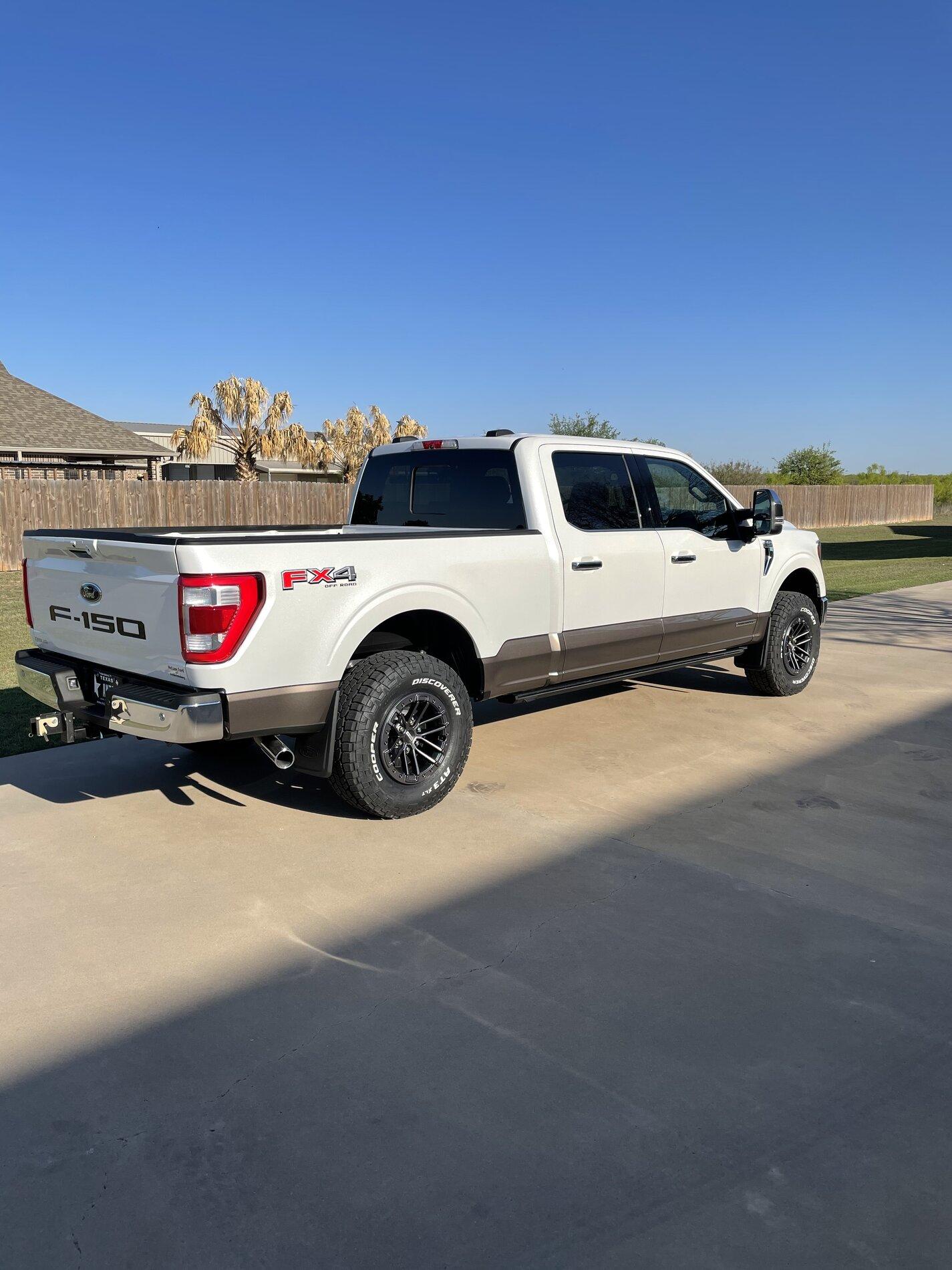 Ford F-150 Lightning More 17s on Raptor wheels 4FC5412D-53B1-48B8-9583-8256A4AA2B26