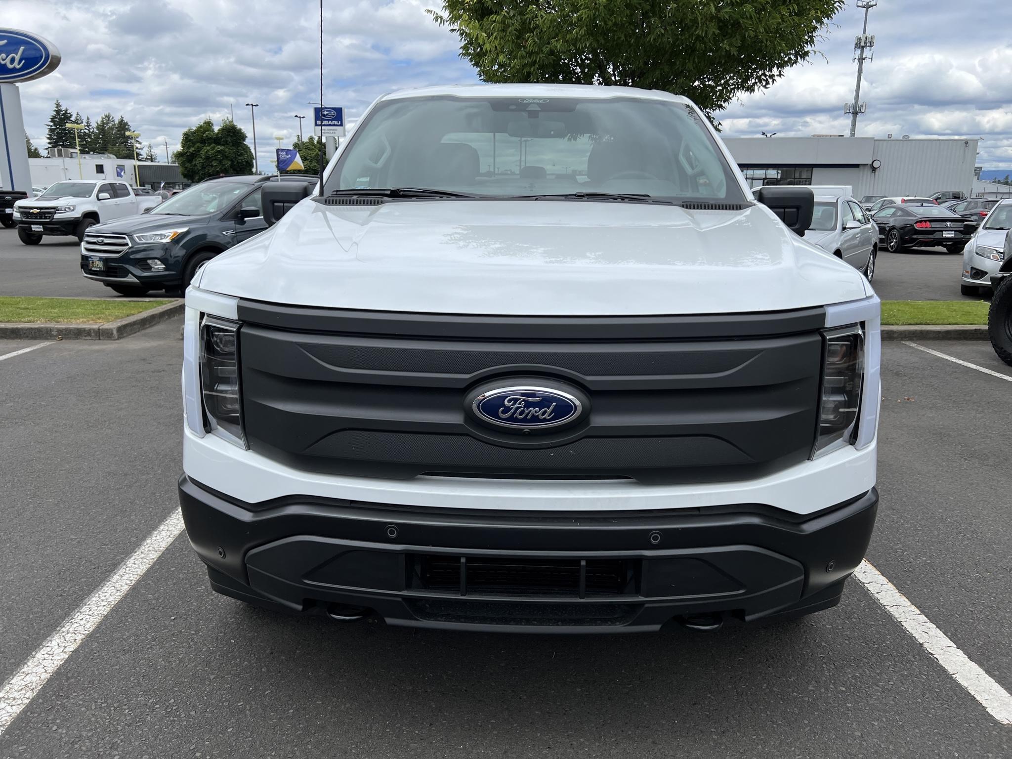 Ford F-150 Lightning List of dealers with Lightning DEMO MANNEQUINS AVAILABLE FOR TEST DRIVES 73239609-D27F-4518-951B-46E17CAA22A2