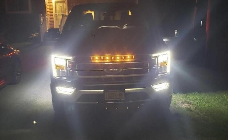 Ford F-150 Lightning 2021 F150 with Lariat Grille Custom Auto Works Raptor Style LED Amber Grille Light Kit 2021 LR 8CF1F731-458E-445E-A2E9-FB30929D3E45