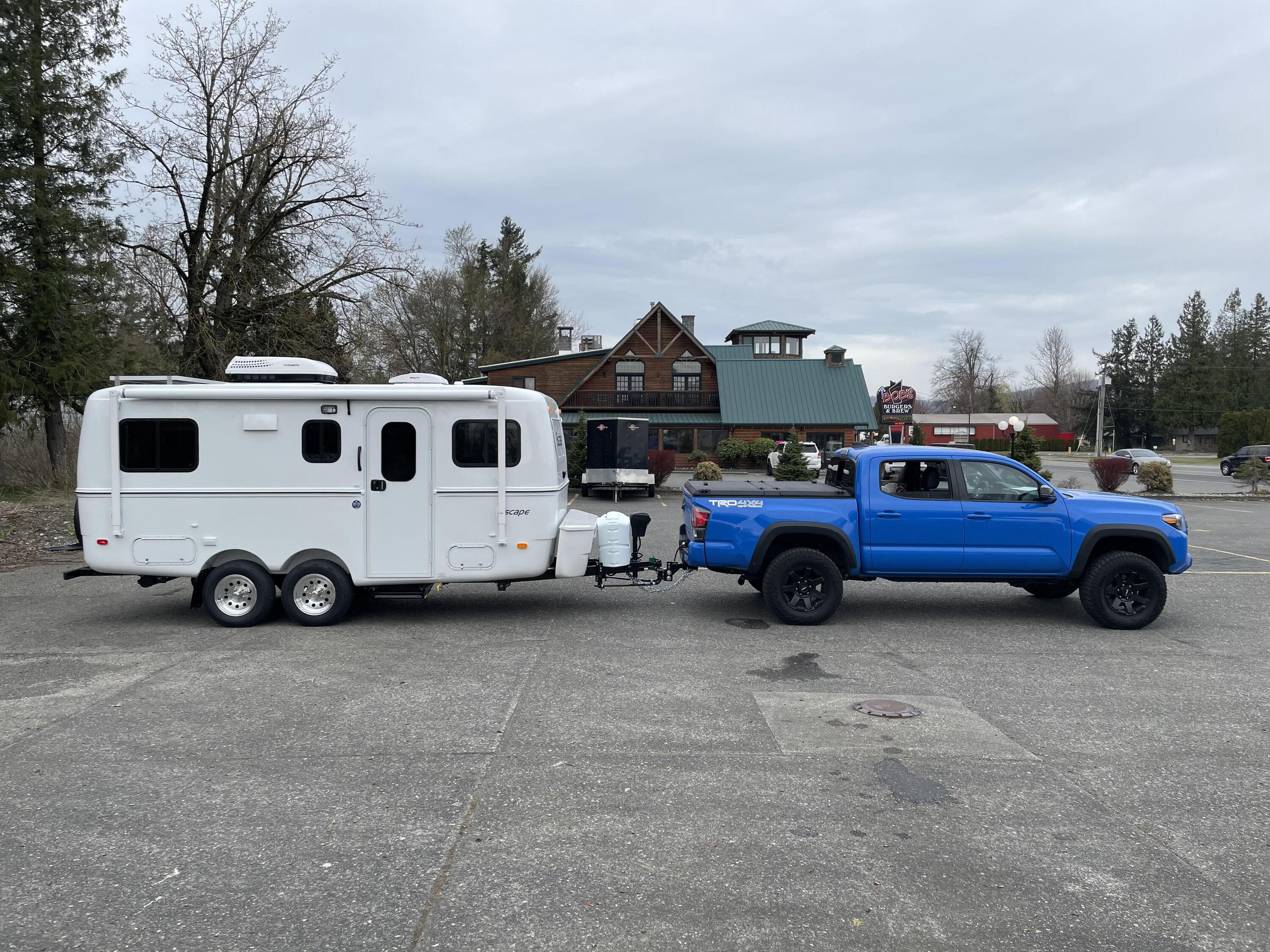 Ford F-150 Lightning Farley & Ford Execs Traveling the American West in F-150 Lightning 8vSUM