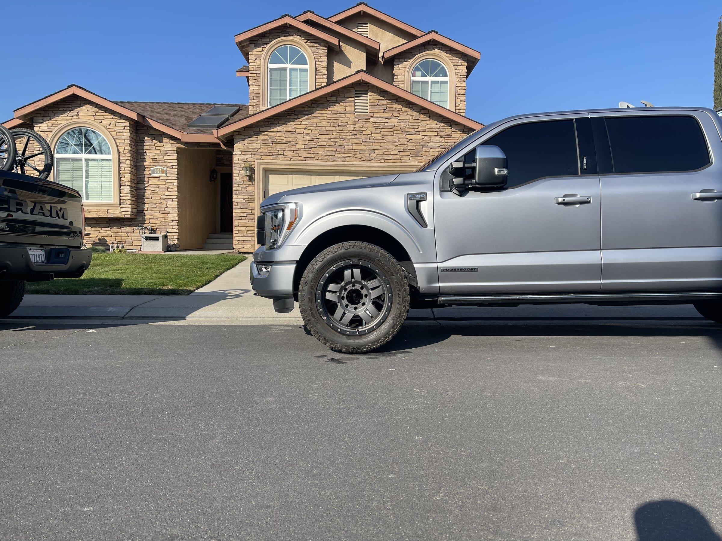 Ford F-150 Lightning Gunmetal/ Anthracite wheels on Iconic Silver? 91D93F63-4586-43CE-A688-CFA76C28982F