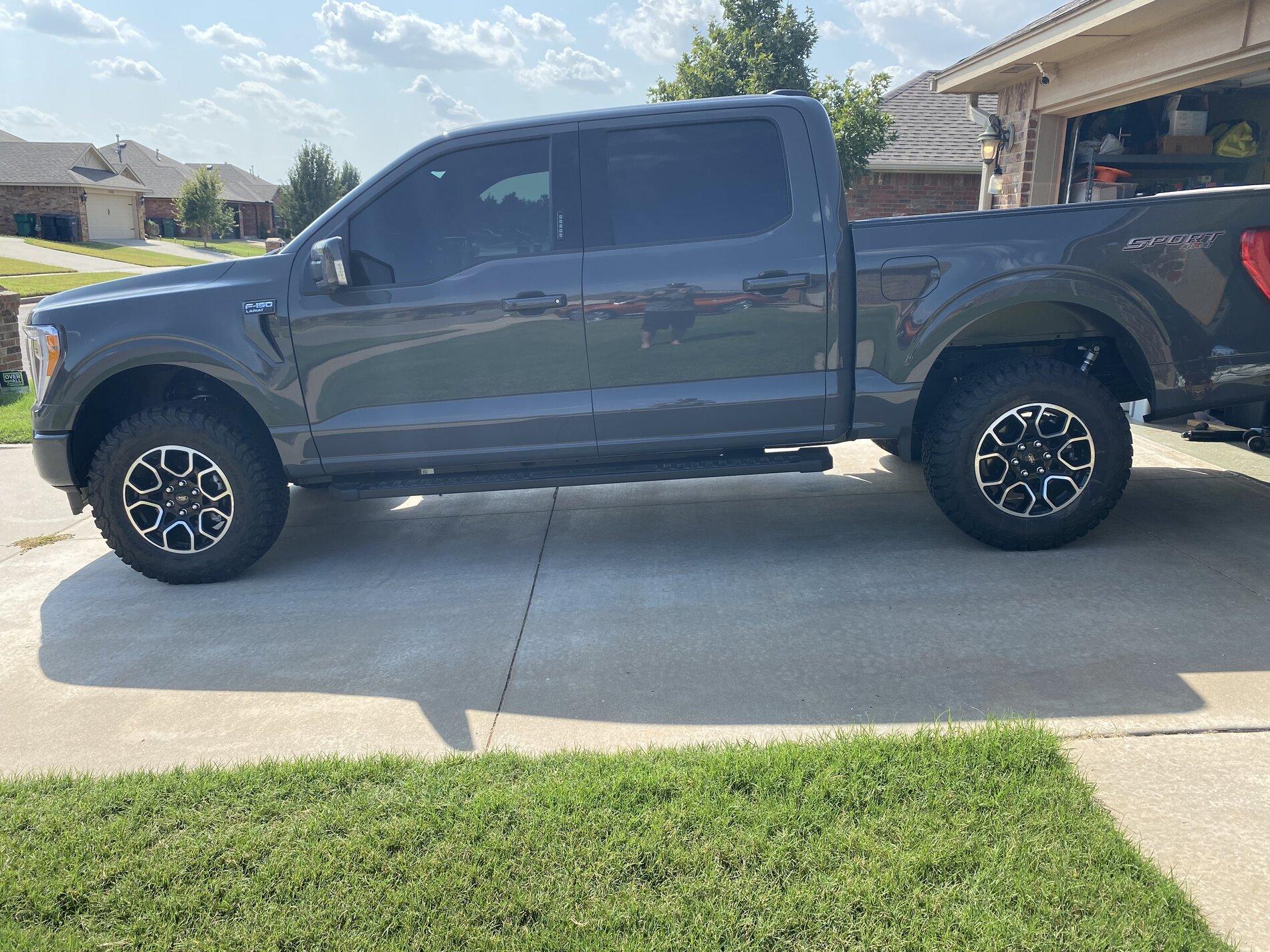 Ford F-150 Lightning Fox 2.0 and halo blocks installed 936F8FE4-2146-44D0-84DA-962F6B7B65D8